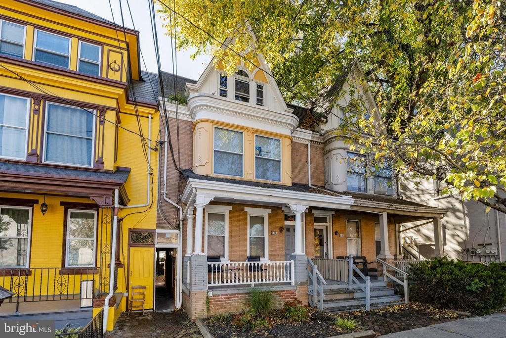Photo of 620 E King Street, LANCASTER, PA 17602 (MLS # PALA2077966)