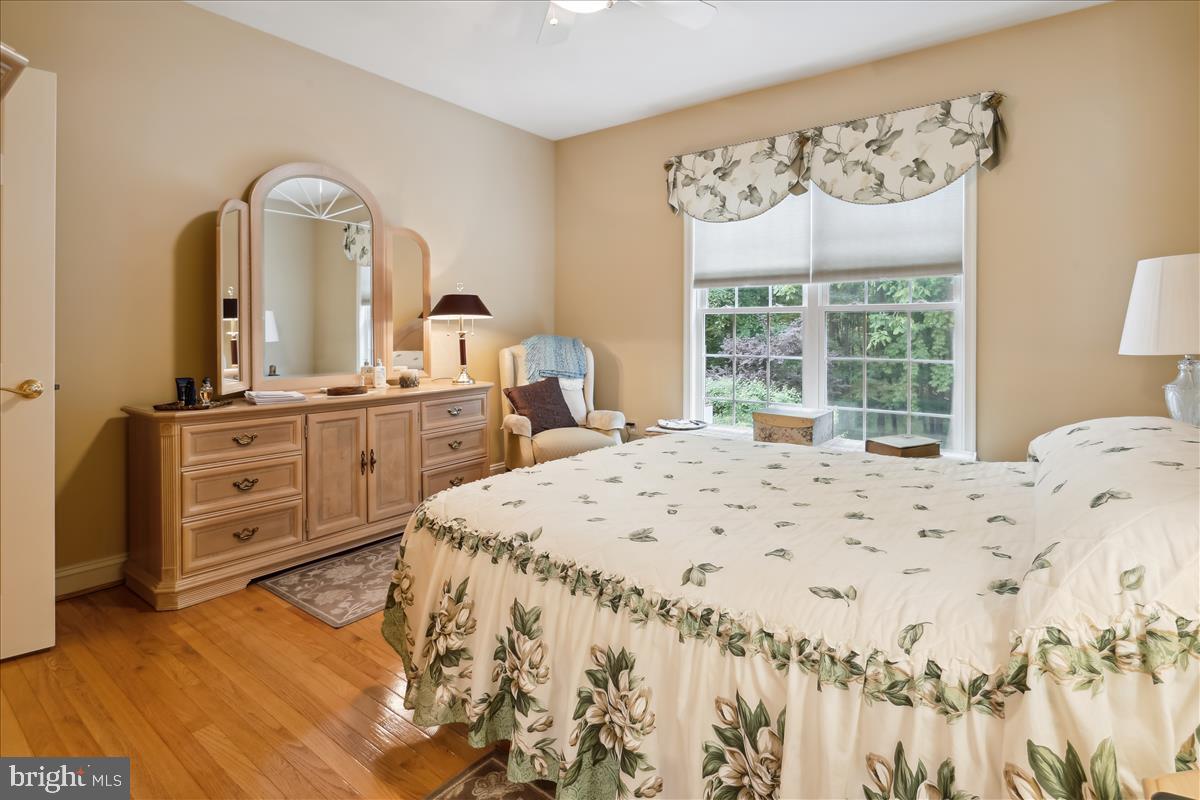 WATERFORD COMMON - Residential