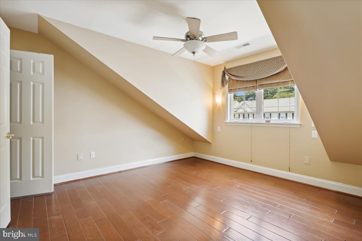 WATERFORD COMMON - Residential