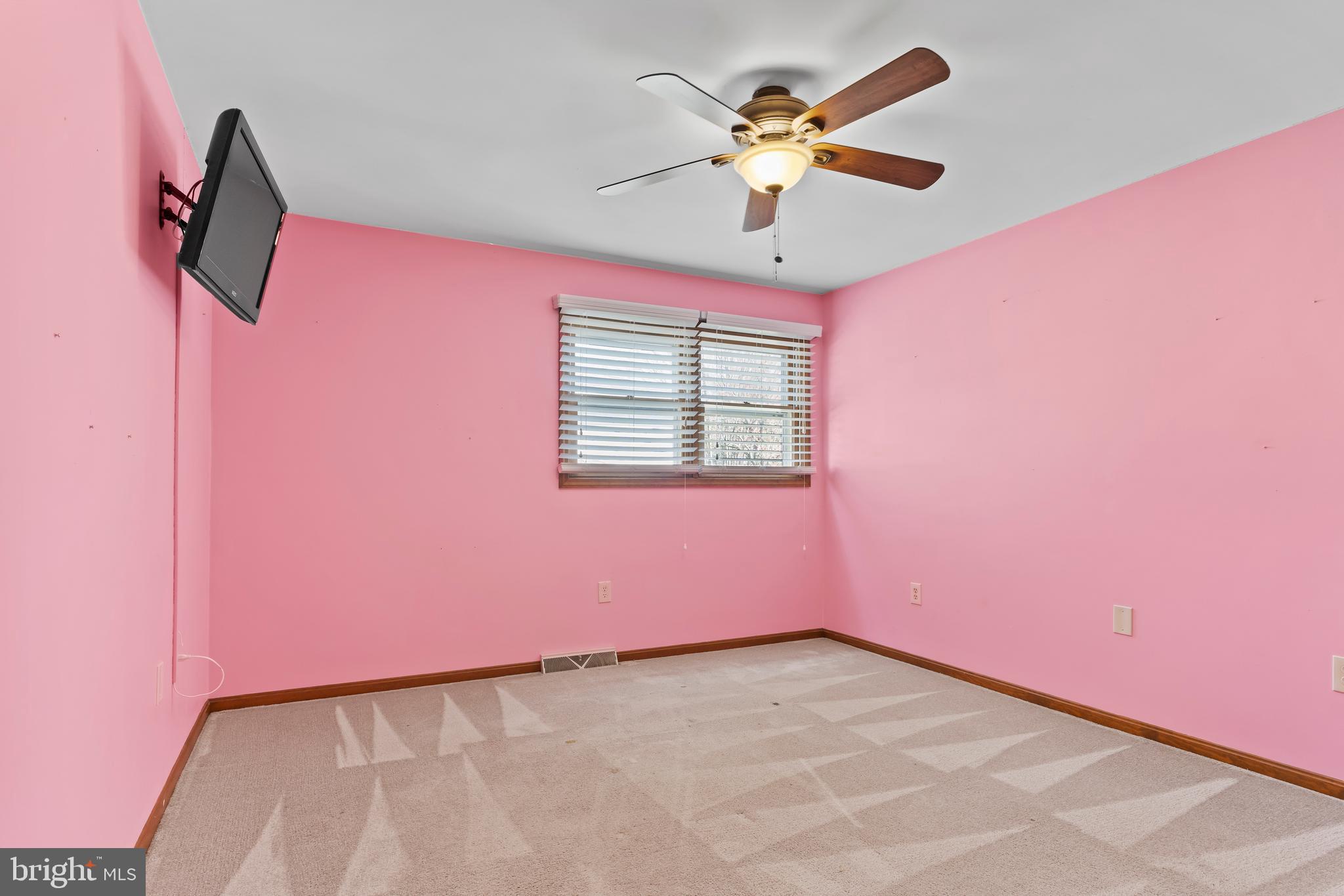 MEETING HOUSE HEIGHTS - Residential