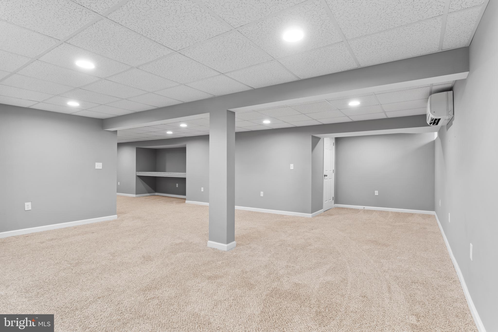 MEETING HOUSE HEIGHTS - Residential