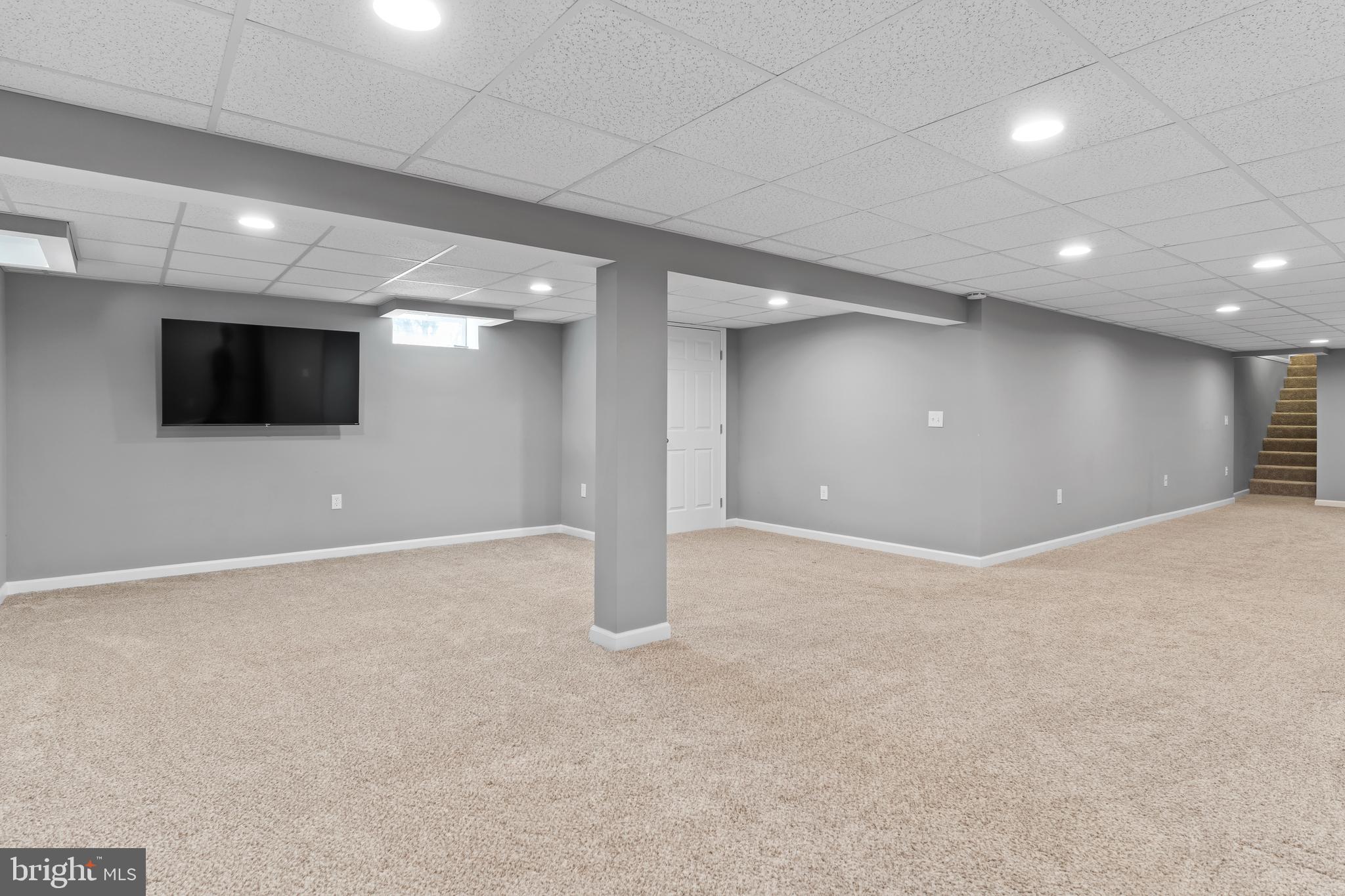 MEETING HOUSE HEIGHTS - Residential