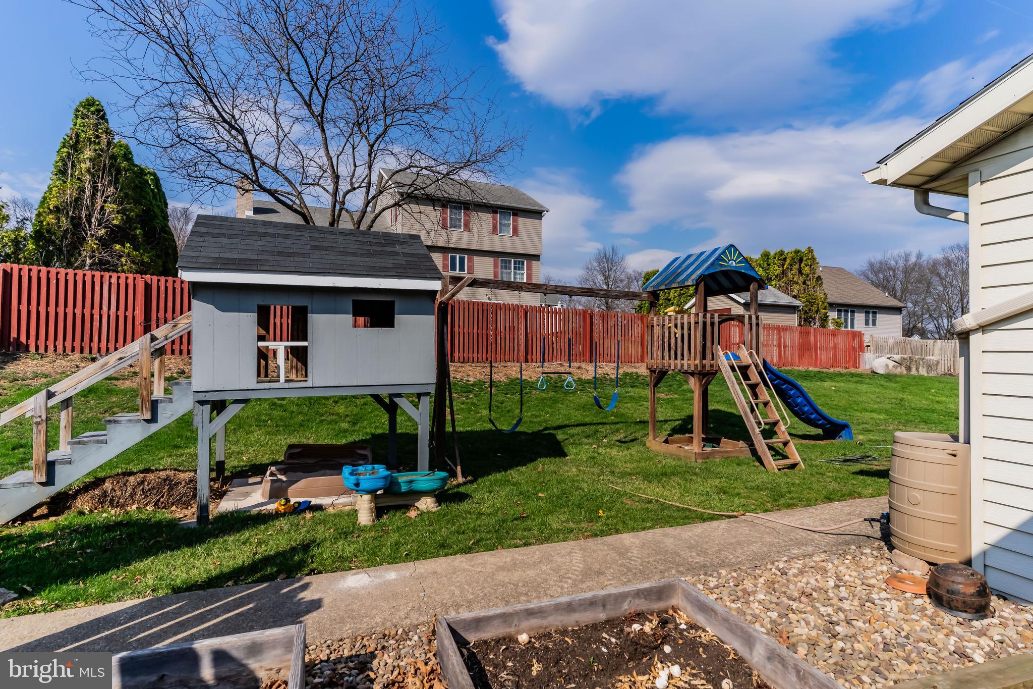 MEETING HOUSE HEIGHTS - Residential