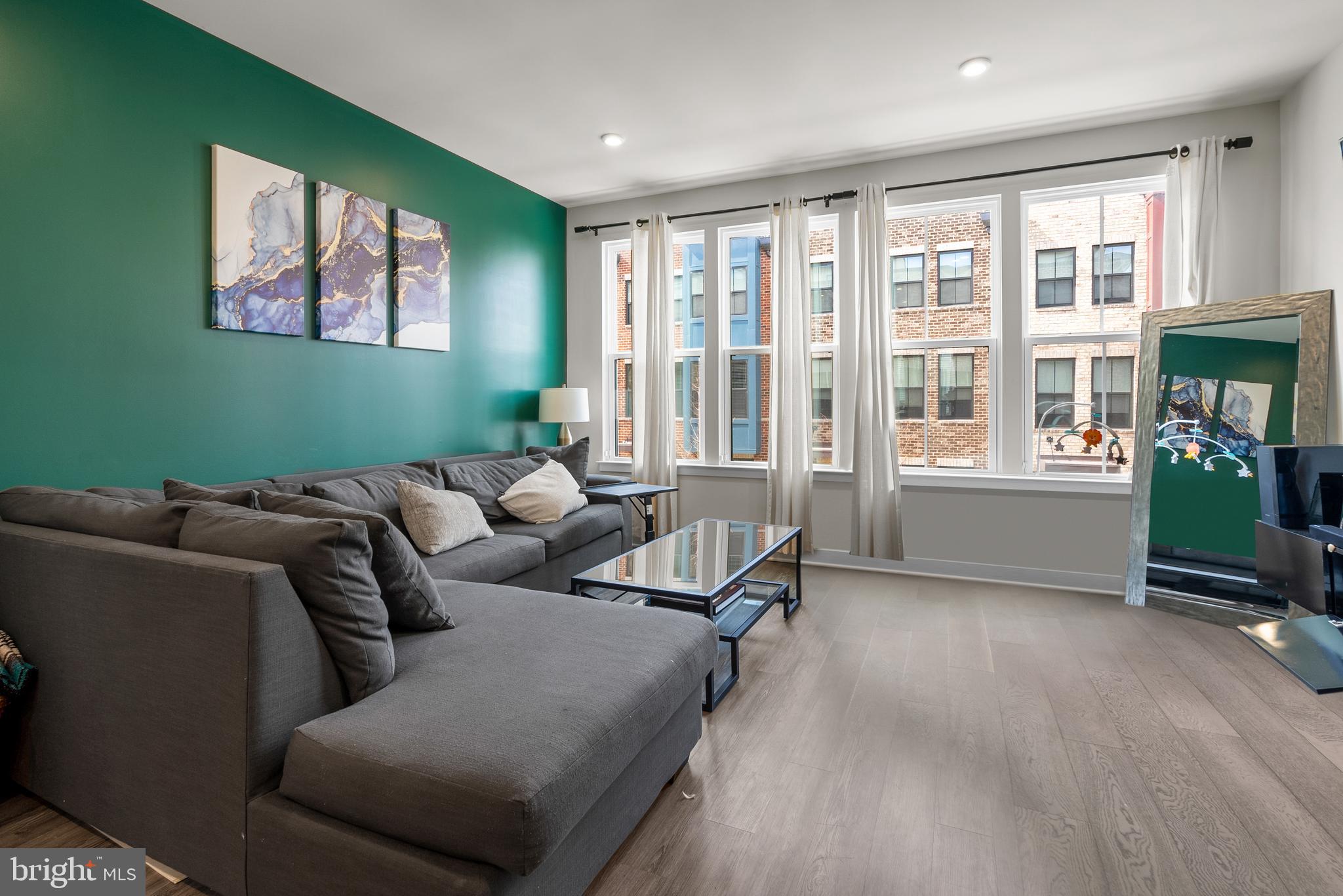 VILLAGE OF TOWNE SQUARE - Residential