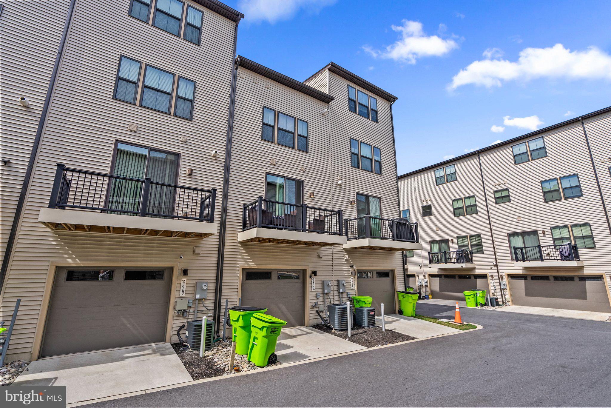 VILLAGE OF TOWNE SQUARE - Residential