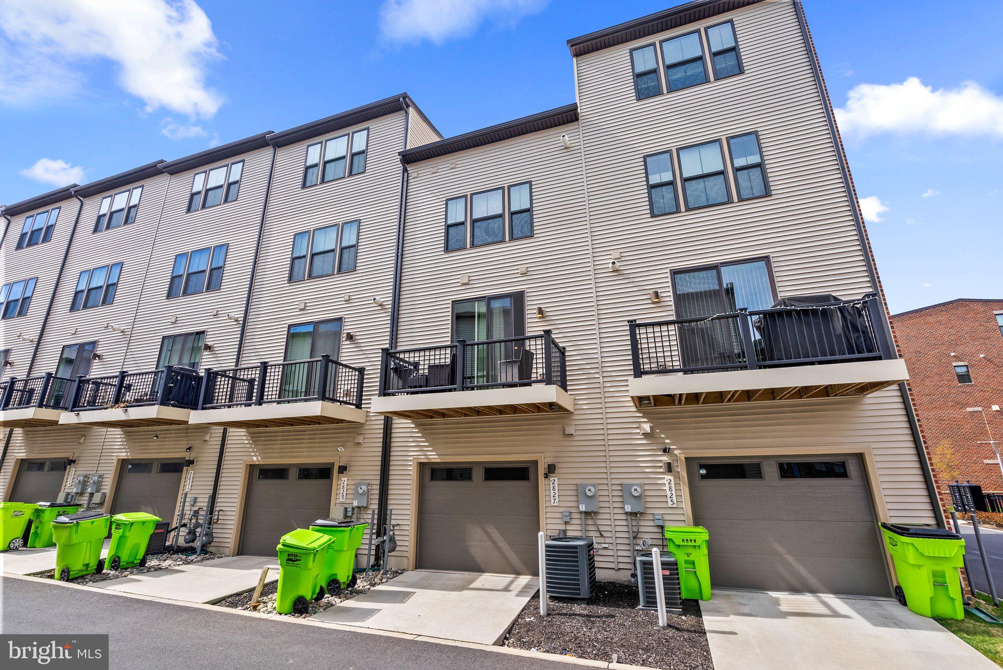 VILLAGE OF TOWNE SQUARE - Residential