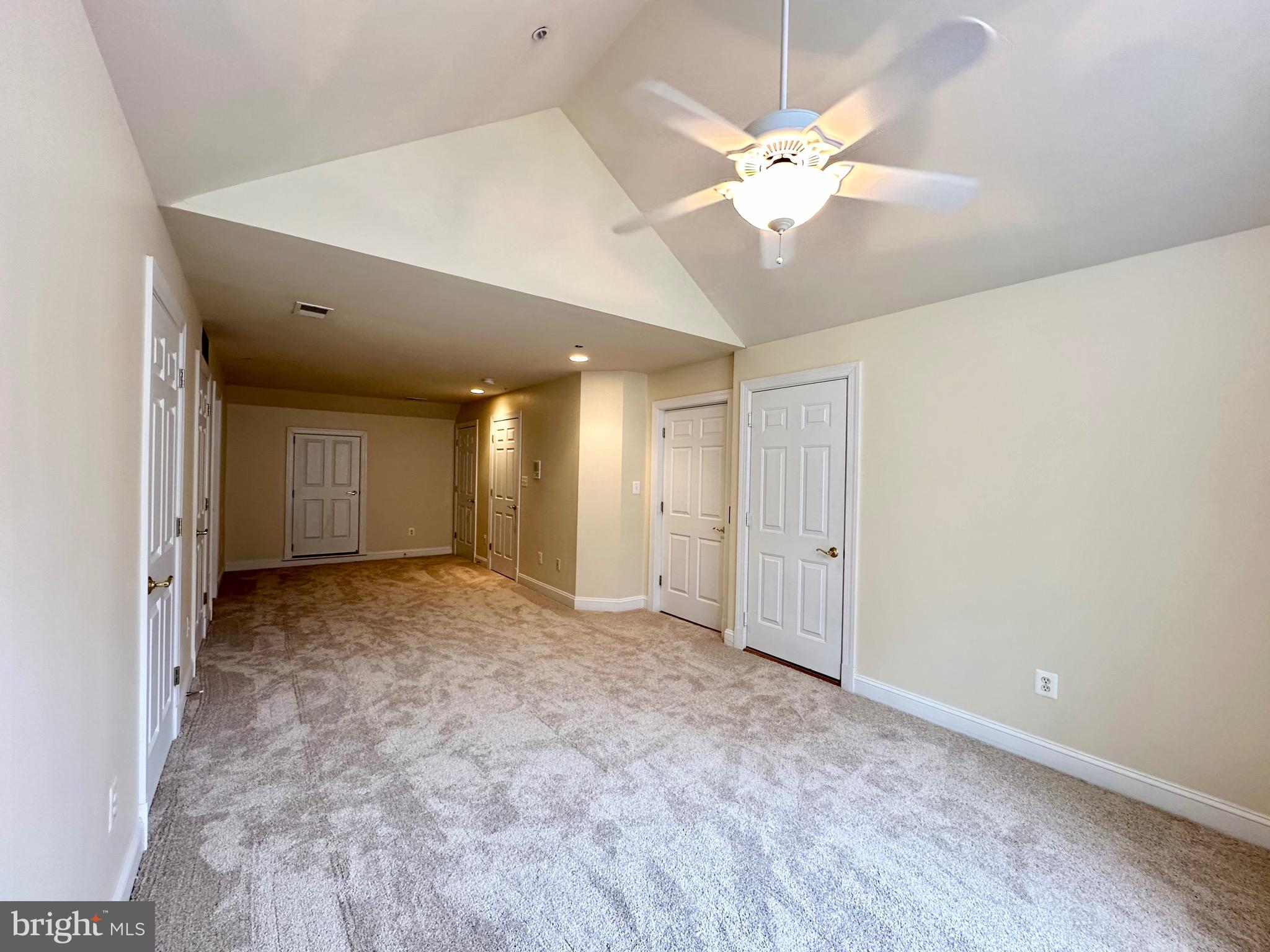 MCLEAN CREST - Residential Lease