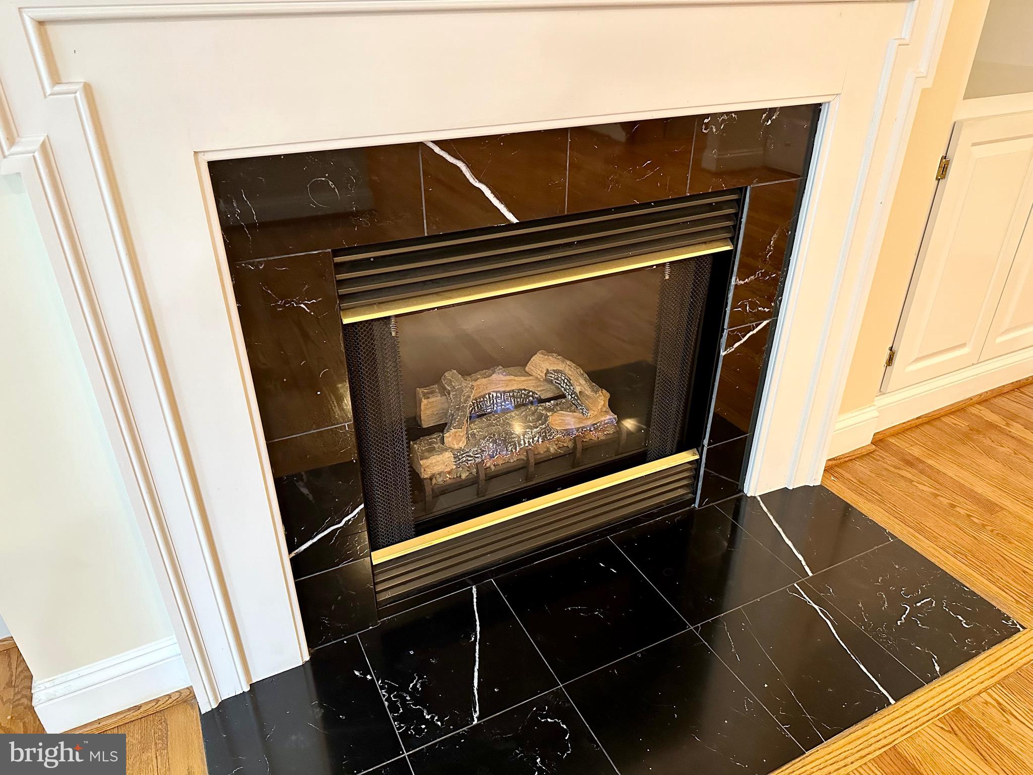 MCLEAN CREST - Residential Lease