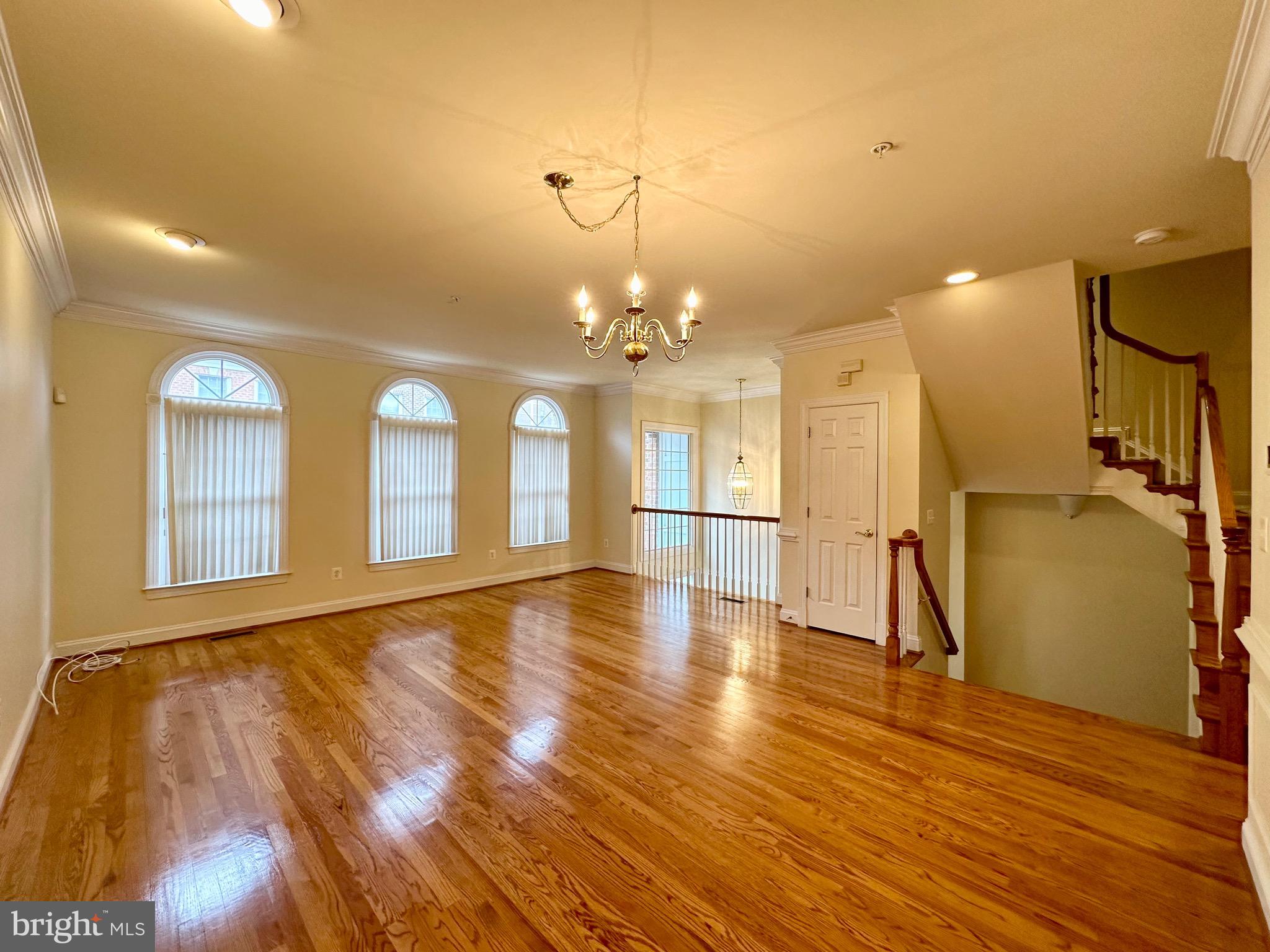 MCLEAN CREST - Residential Lease