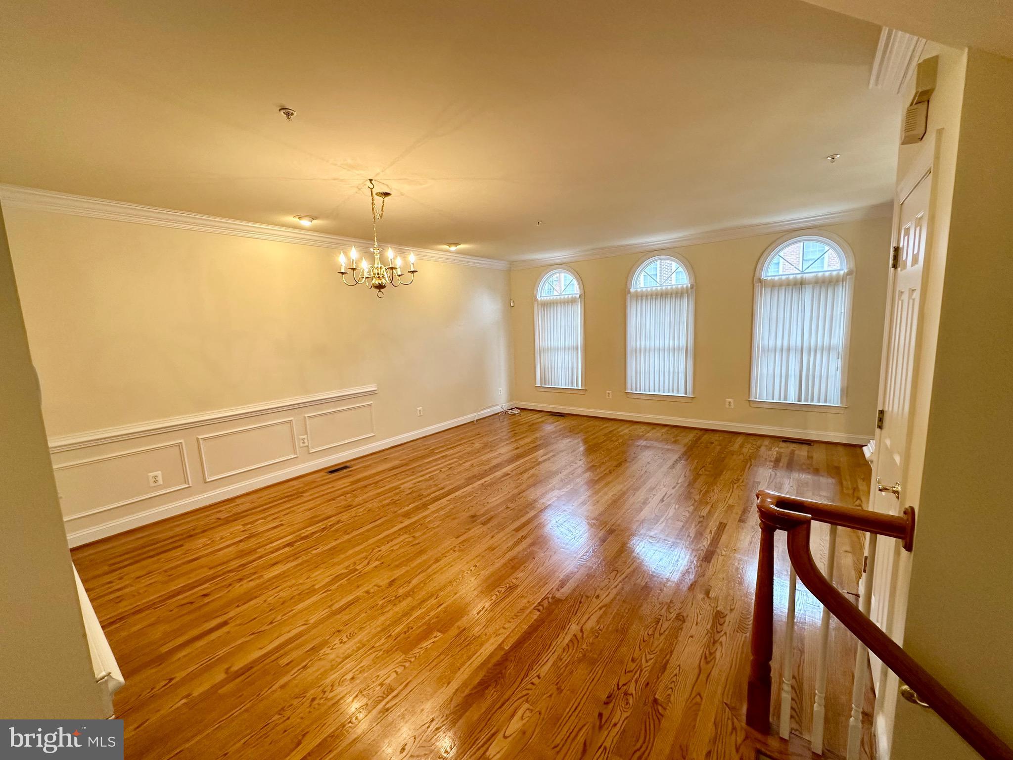 MCLEAN CREST - Residential Lease