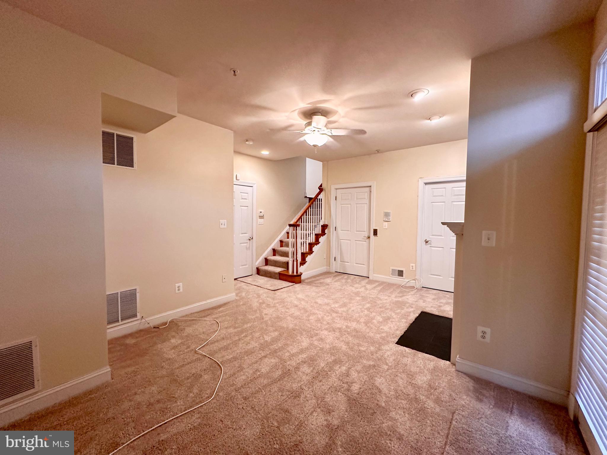 MCLEAN CREST - Residential Lease