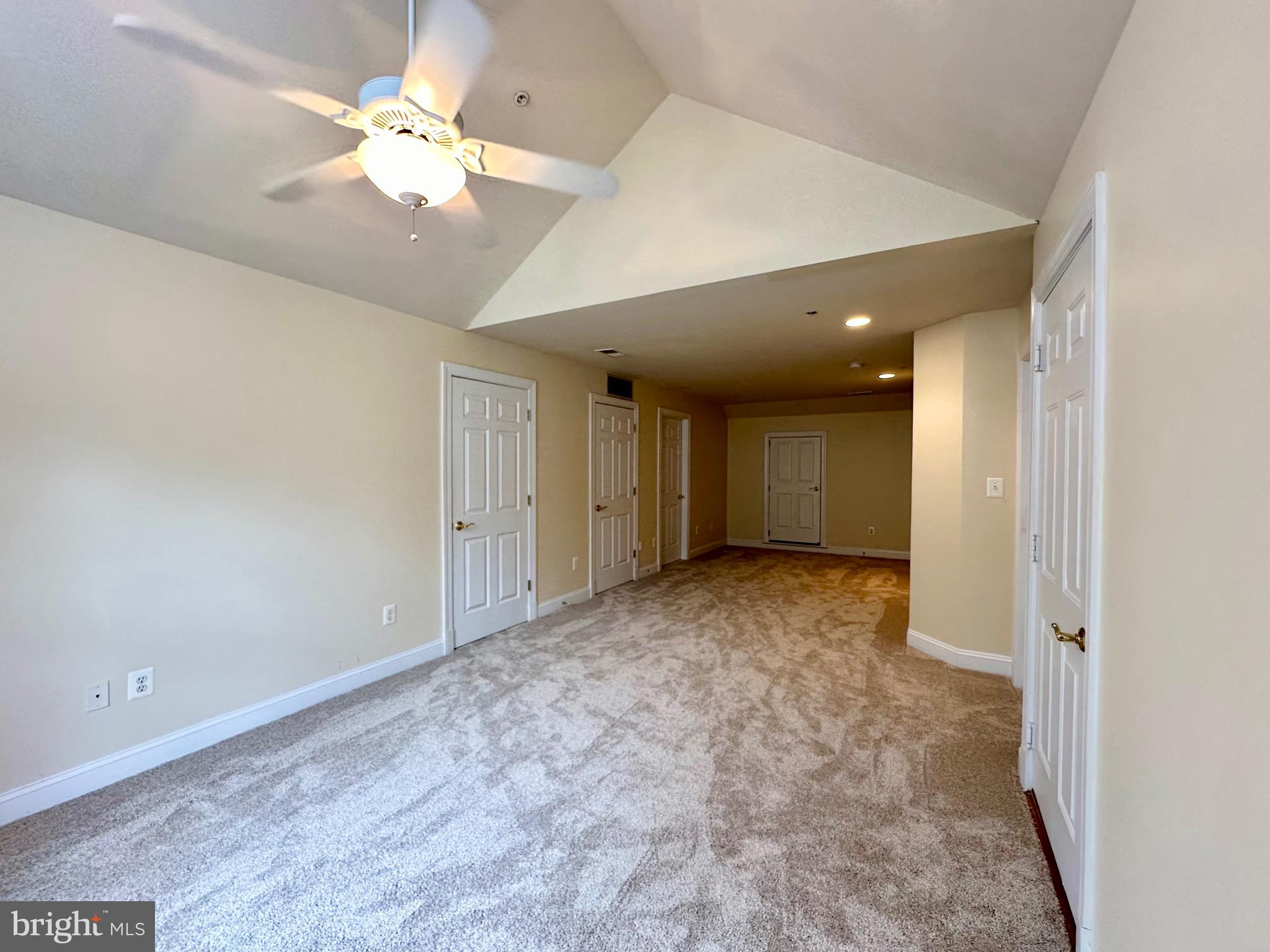 MCLEAN CREST - Residential Lease