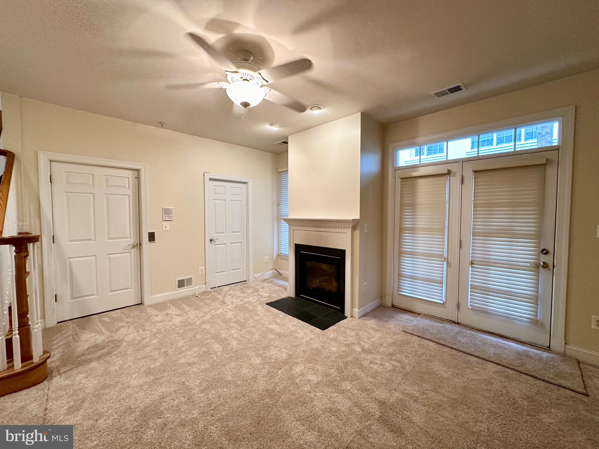 MCLEAN CREST - Residential Lease