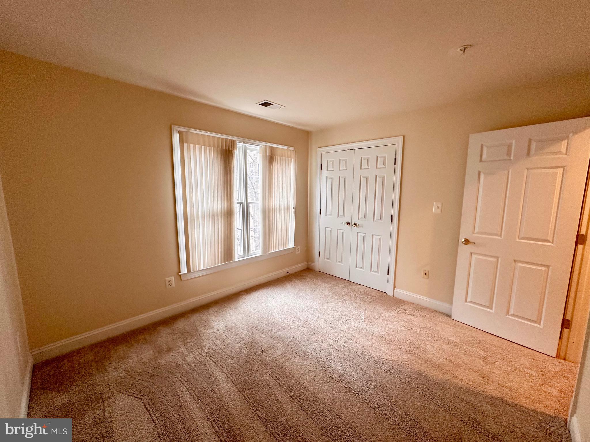 MCLEAN CREST - Residential Lease