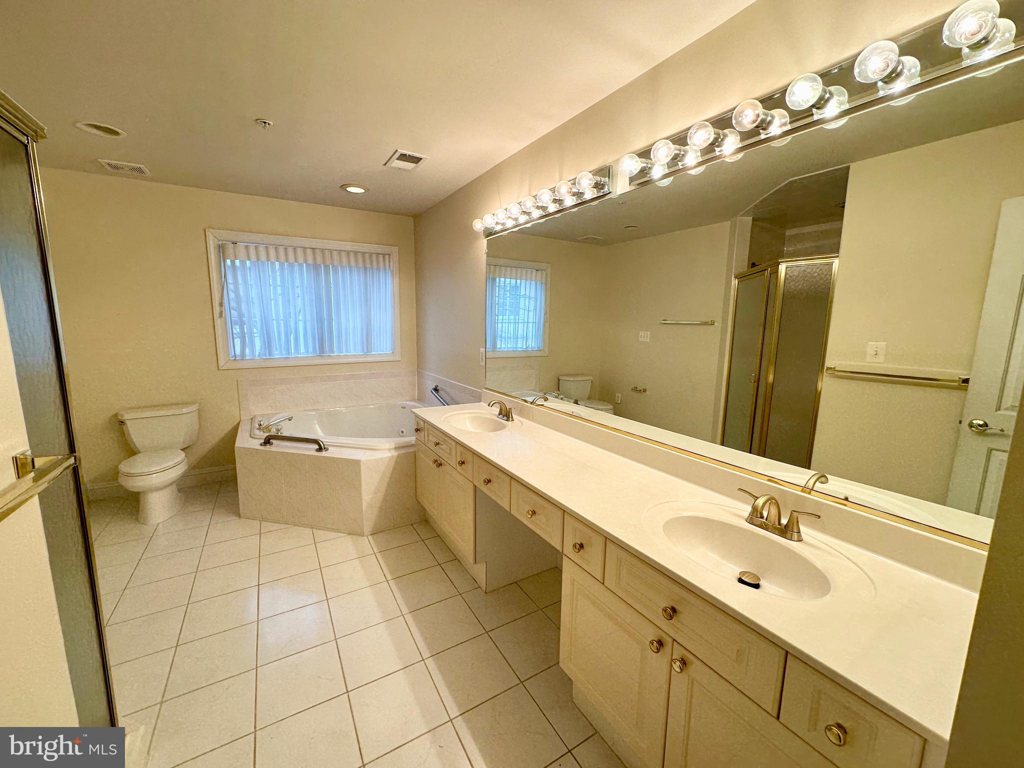 MCLEAN CREST - Residential Lease