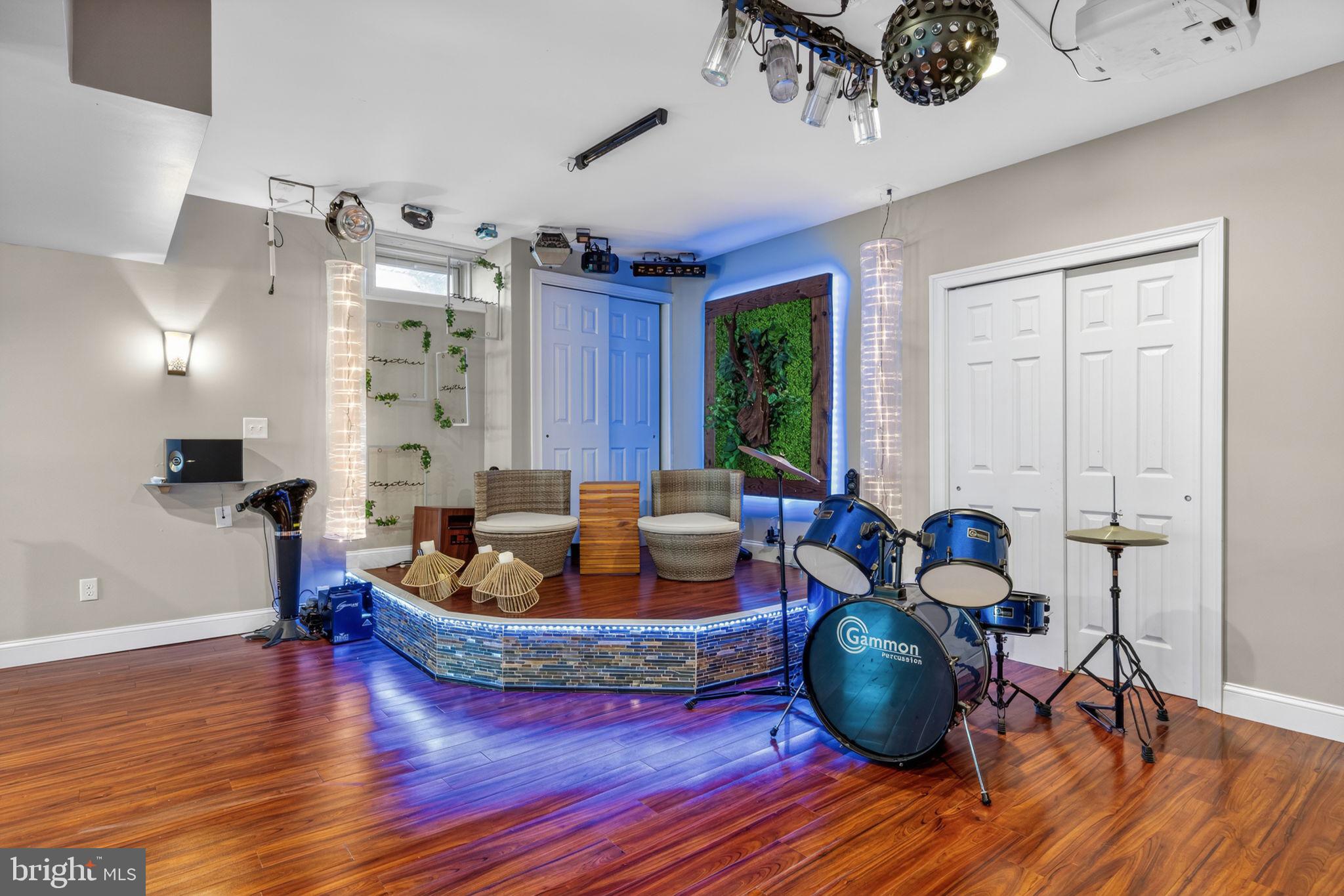 LEDERACH GOLF FAIRWY - Residential