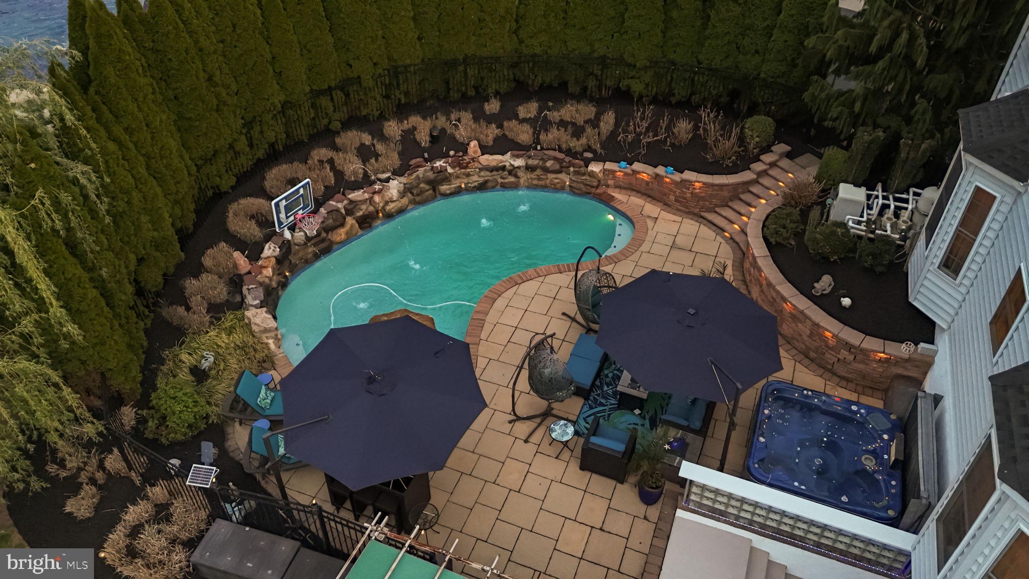 LEDERACH GOLF FAIRWY - Residential