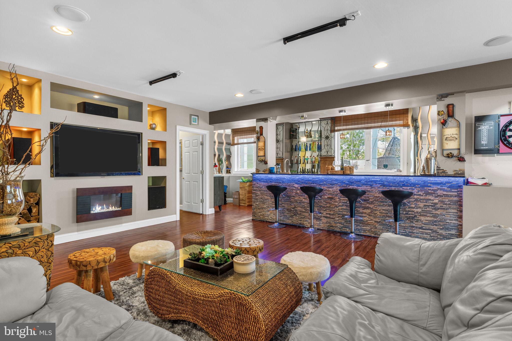 LEDERACH GOLF FAIRWY - Residential