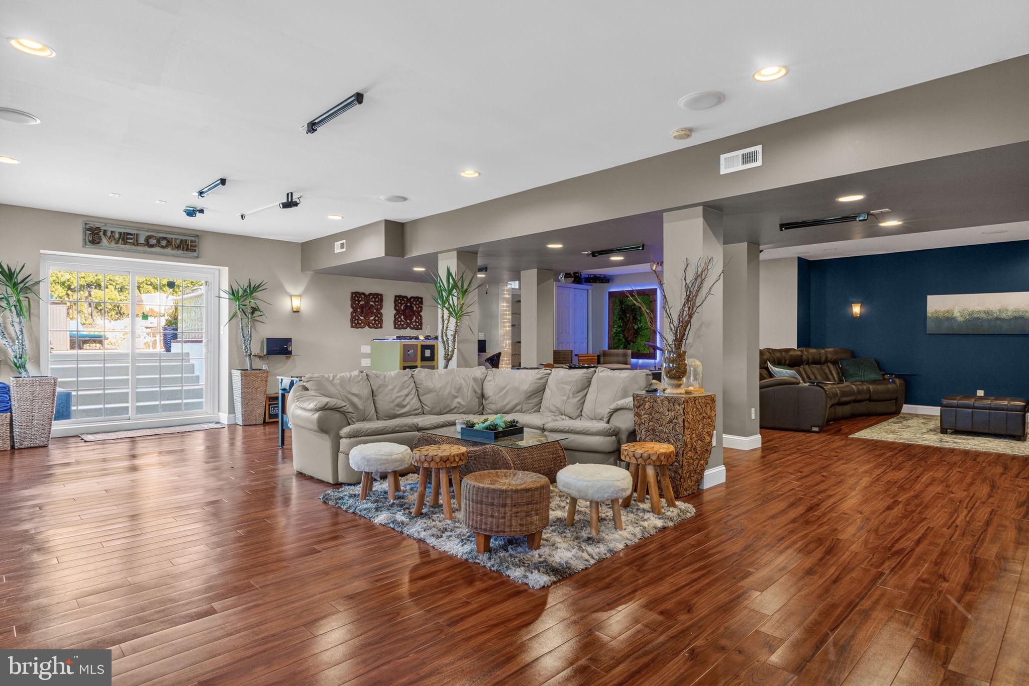 LEDERACH GOLF FAIRWY - Residential