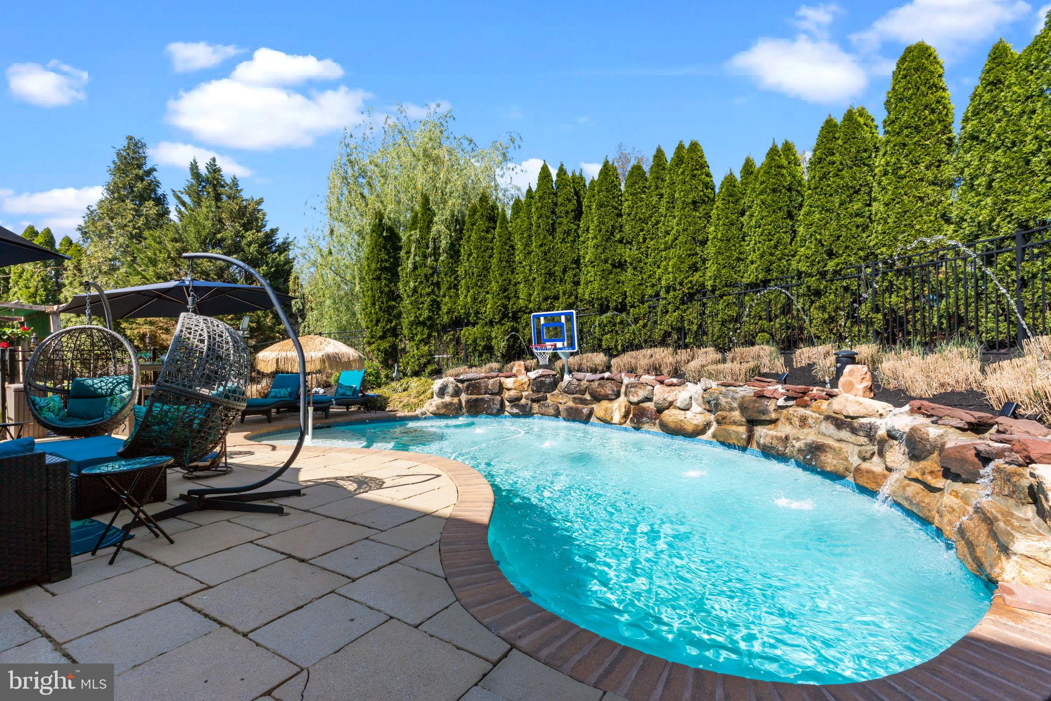 LEDERACH GOLF FAIRWY - Residential
