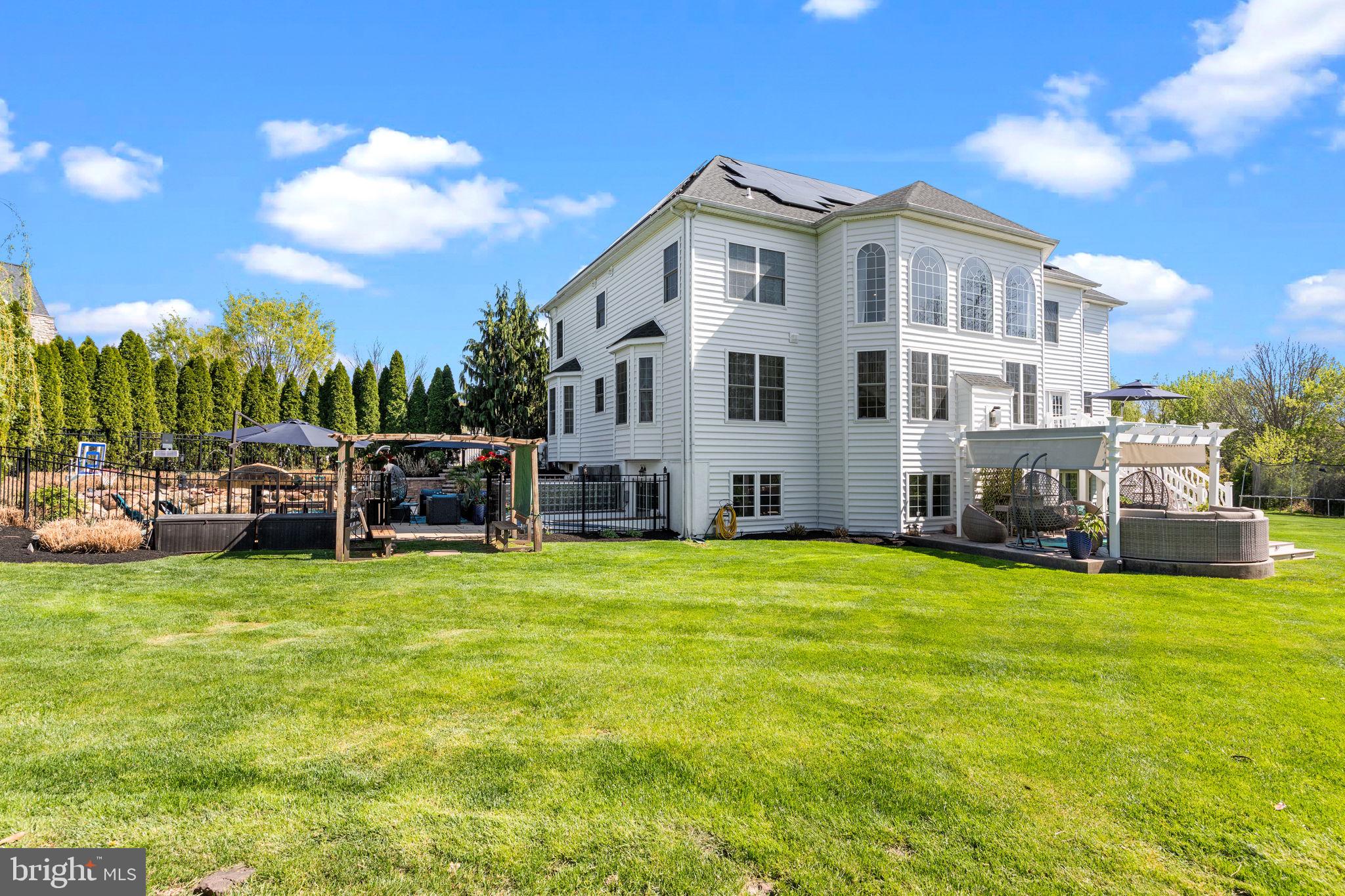 LEDERACH GOLF FAIRWY - Residential