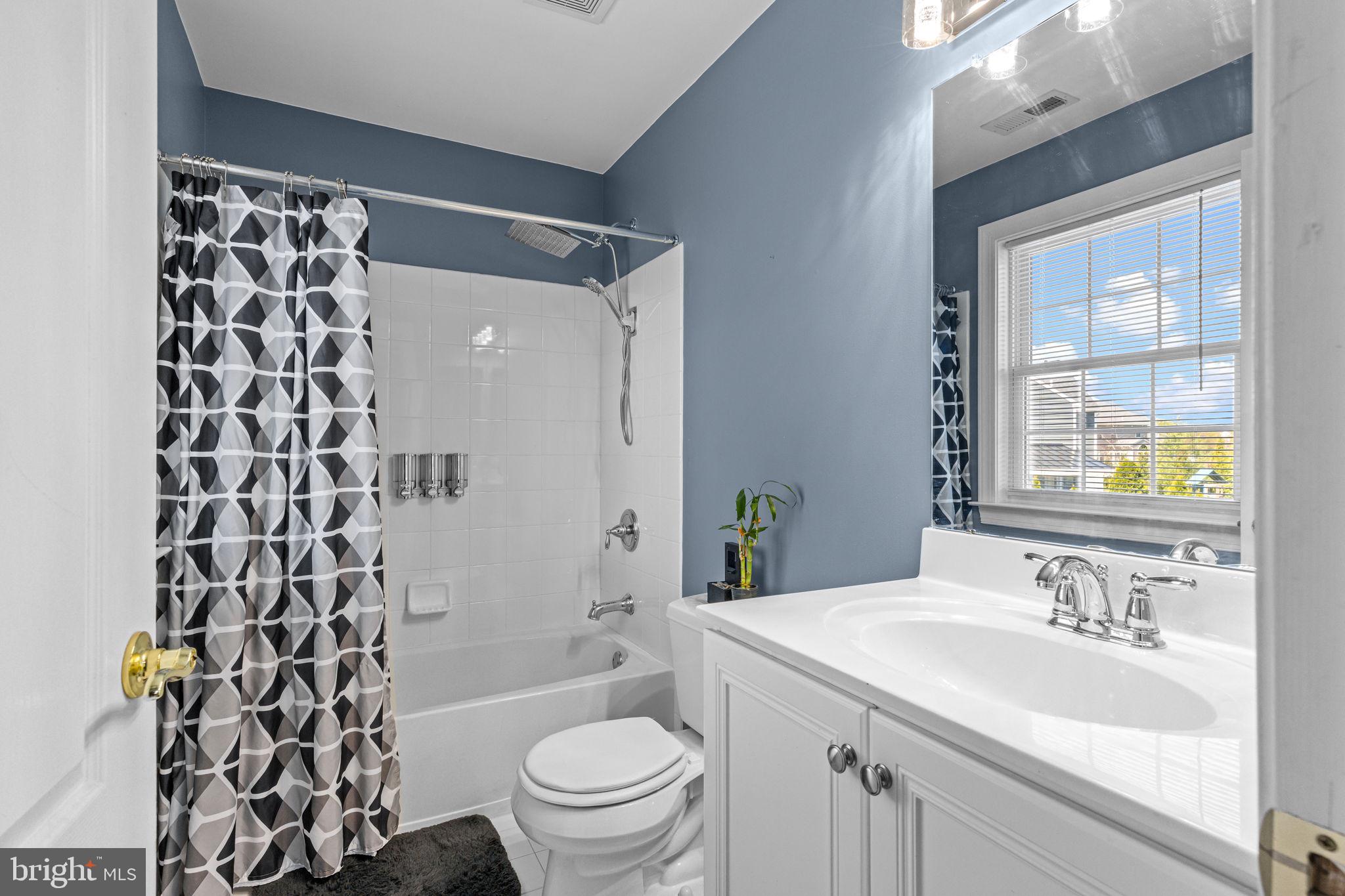 LEDERACH GOLF FAIRWY - Residential