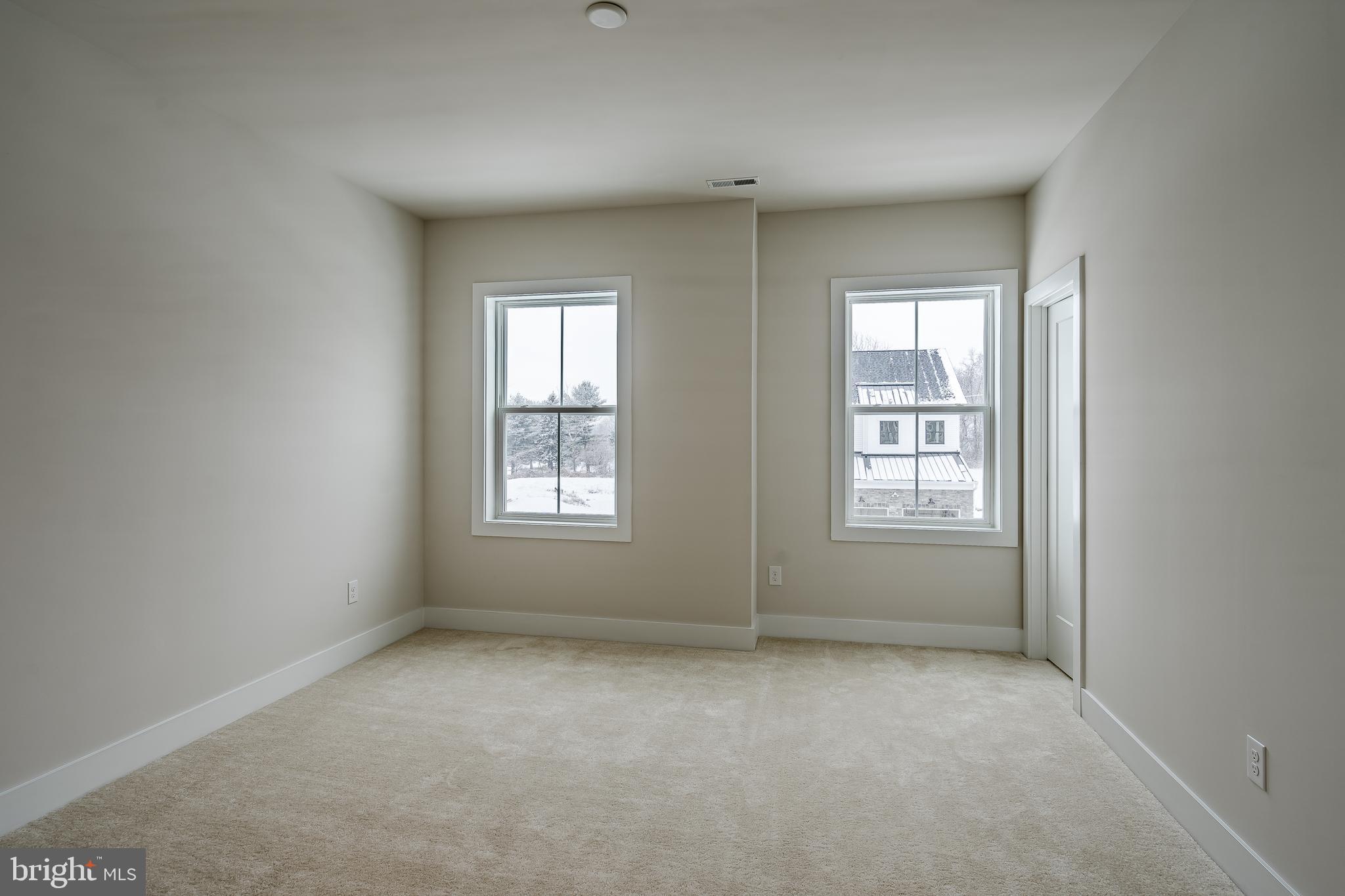 CHESTER SPRINGS CROSSING - Residential