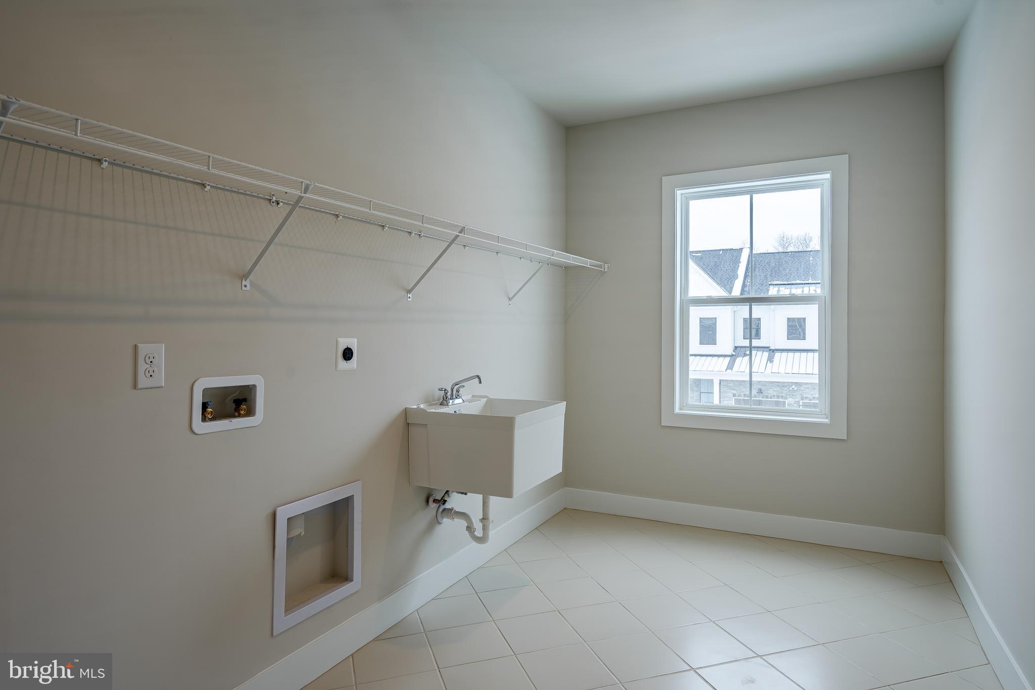 CHESTER SPRINGS CROSSING - Residential