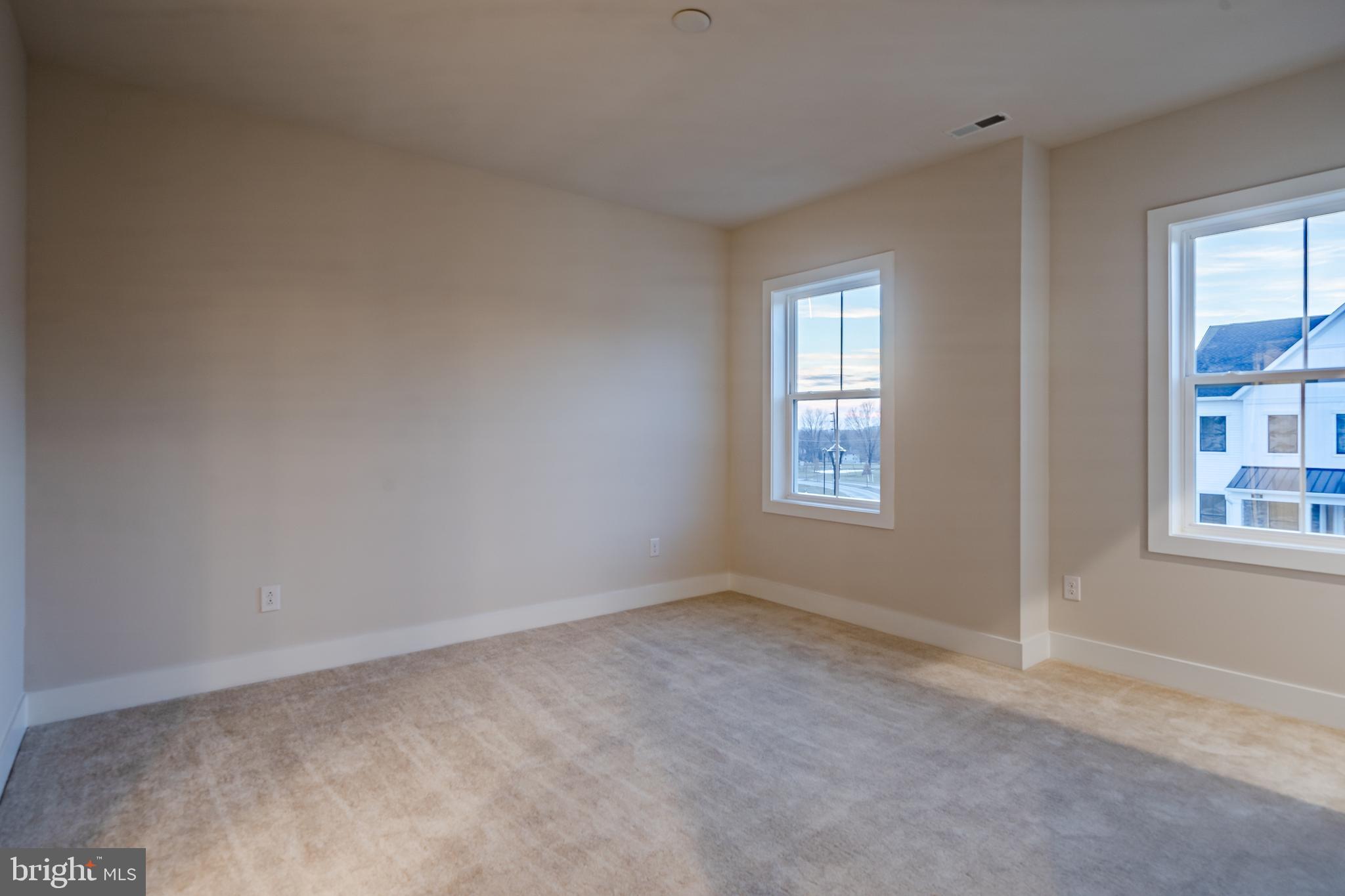 CHESTER SPRINGS CROSSING - Residential