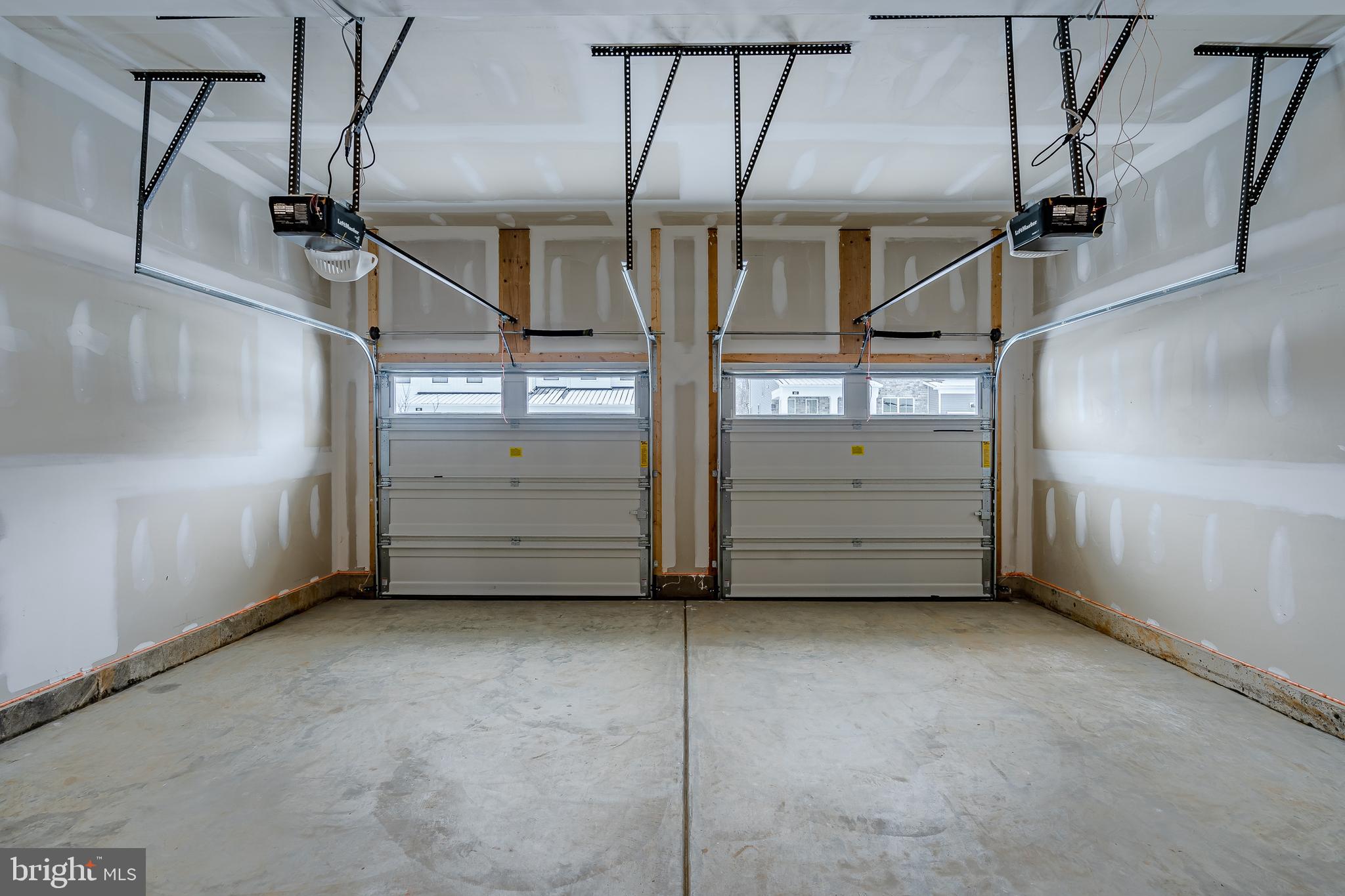 CHESTER SPRINGS CROSSING - Residential