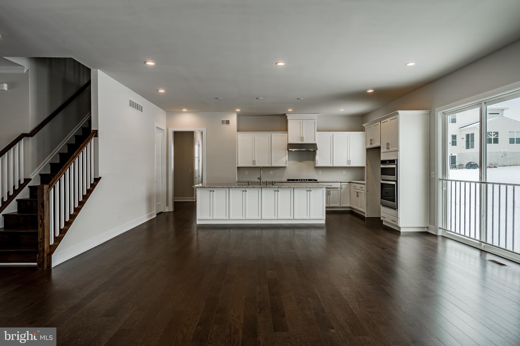 CHESTER SPRINGS CROSSING - Residential