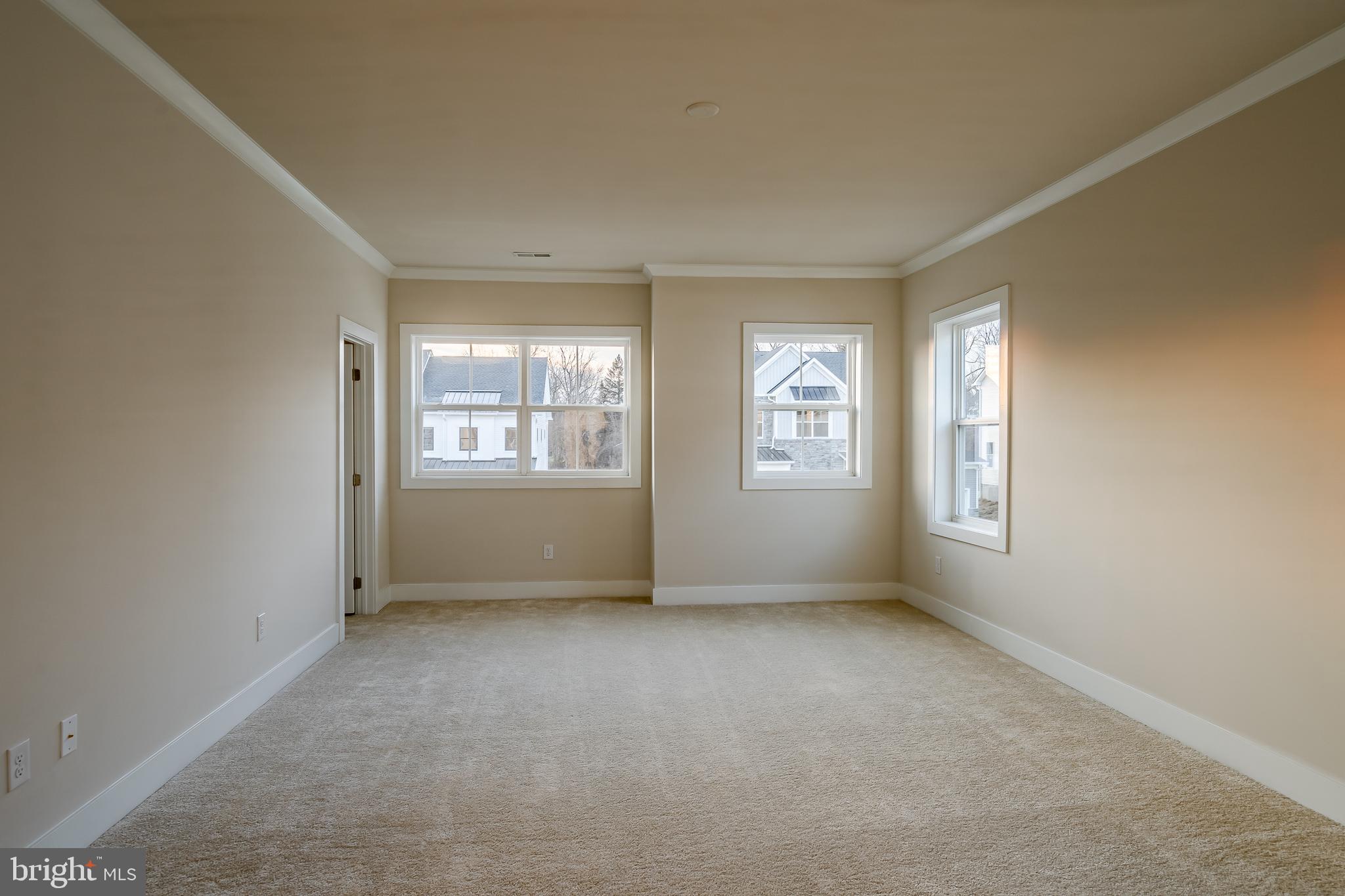 CHESTER SPRINGS CROSSING - Residential