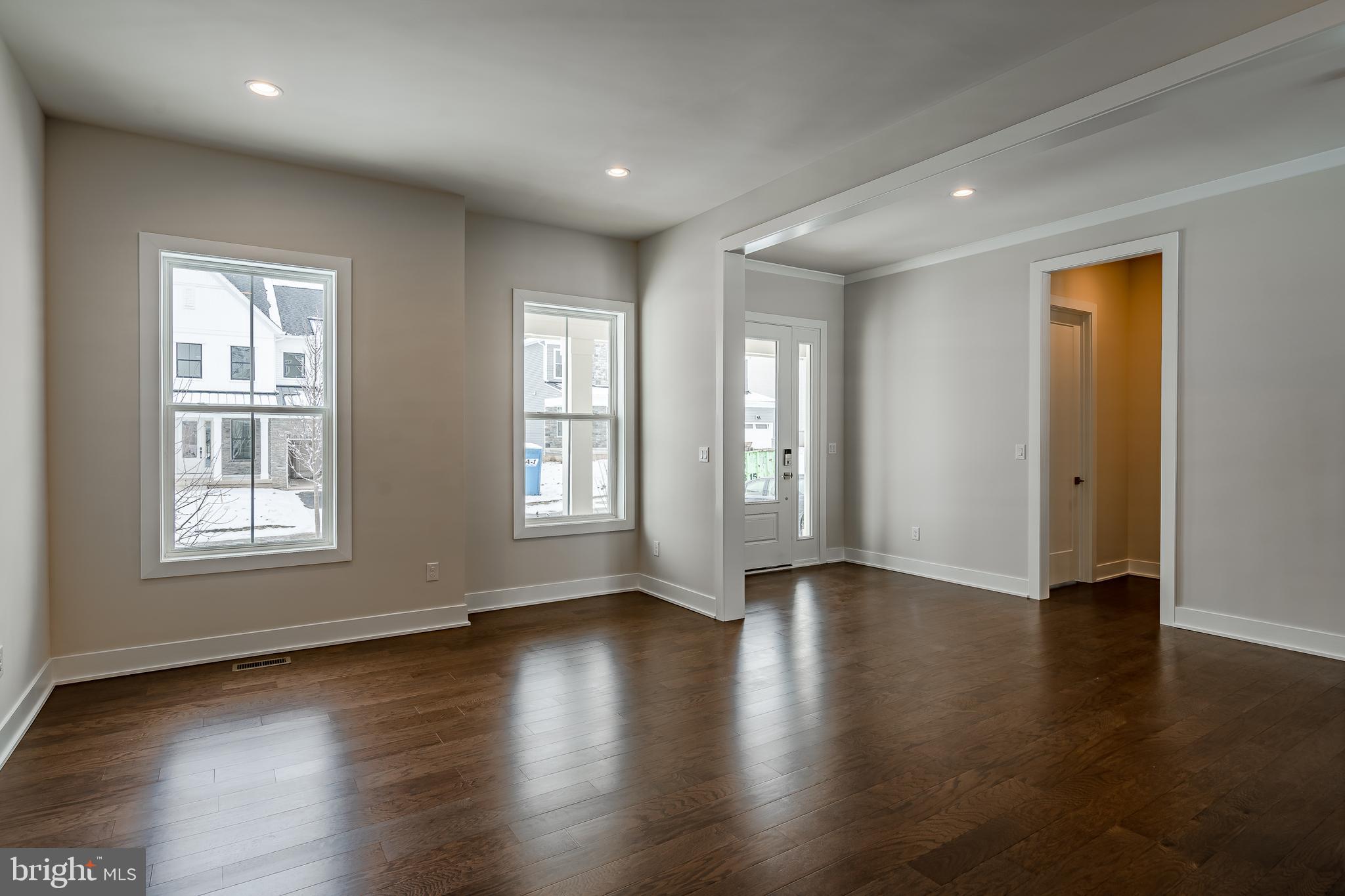 CHESTER SPRINGS CROSSING - Residential