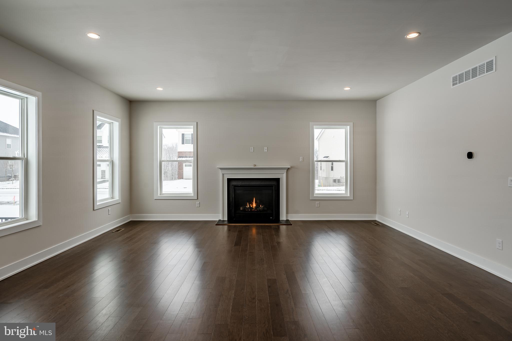 CHESTER SPRINGS CROSSING - Residential