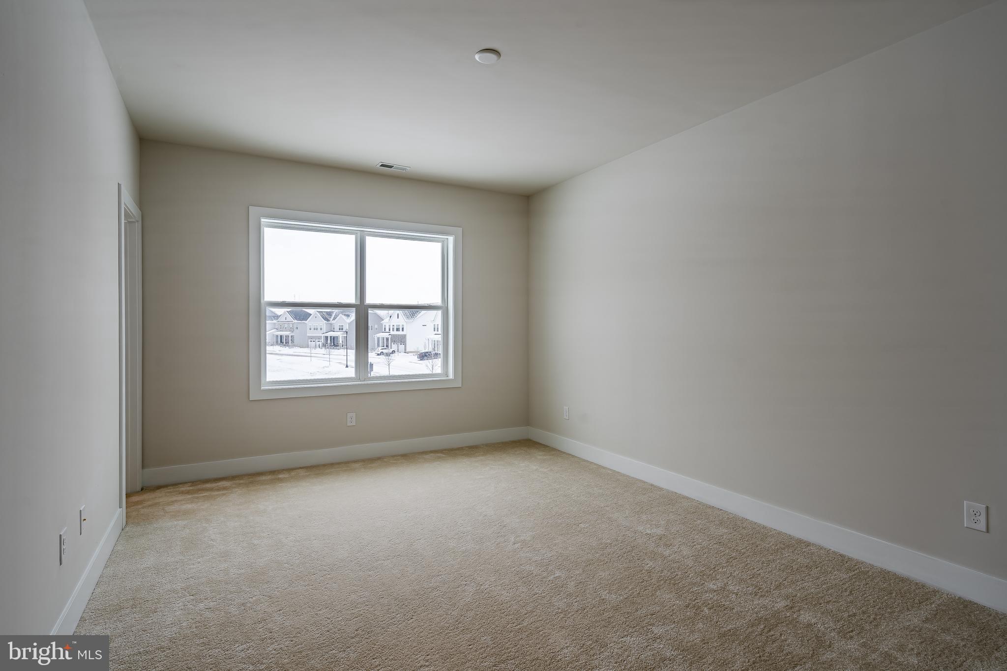 CHESTER SPRINGS CROSSING - Residential