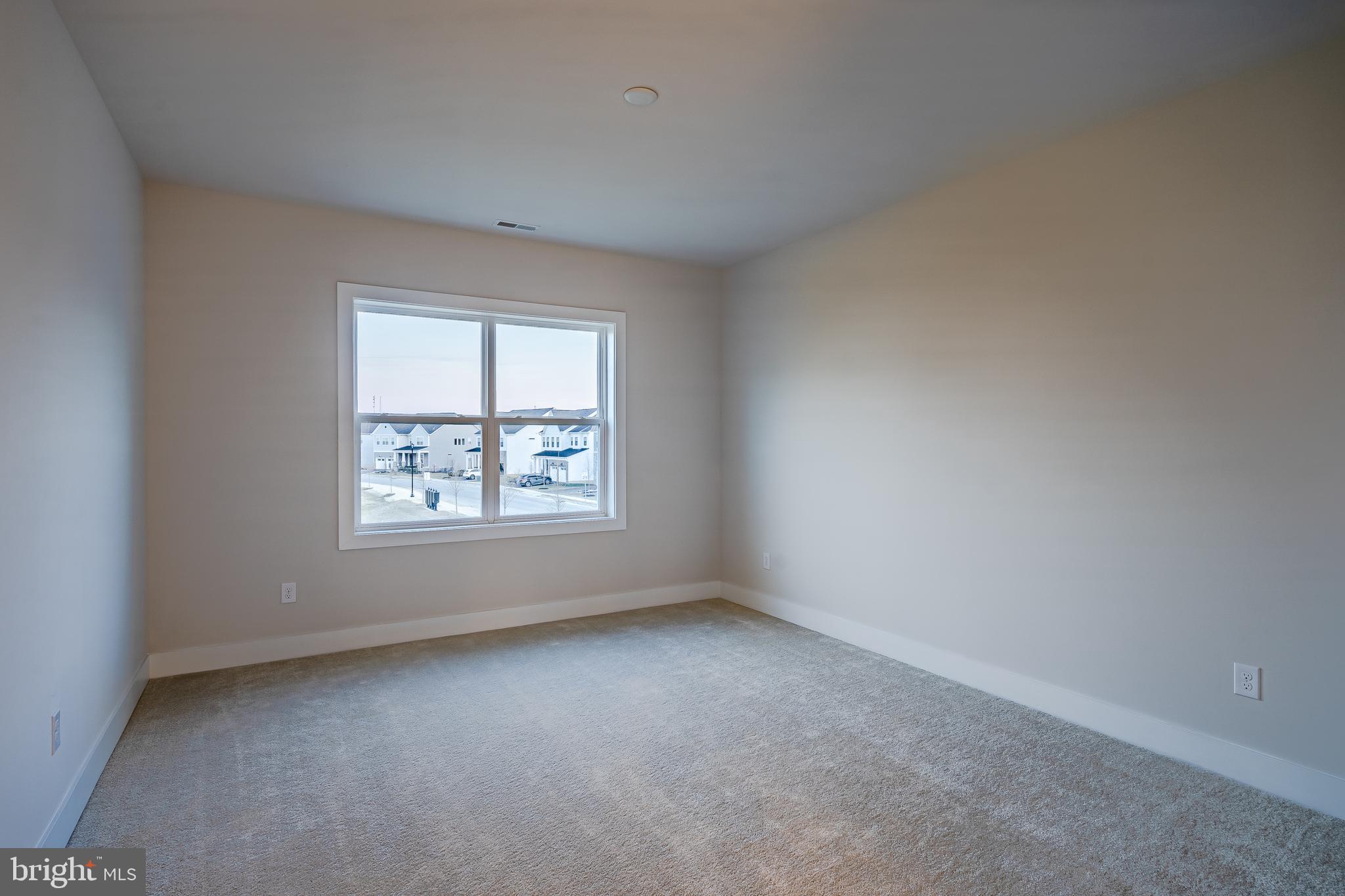 CHESTER SPRINGS CROSSING - Residential