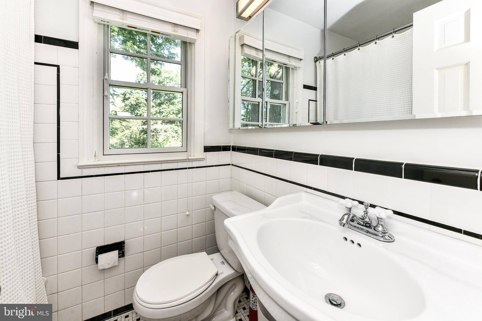 HILLWOOD - Residential Lease