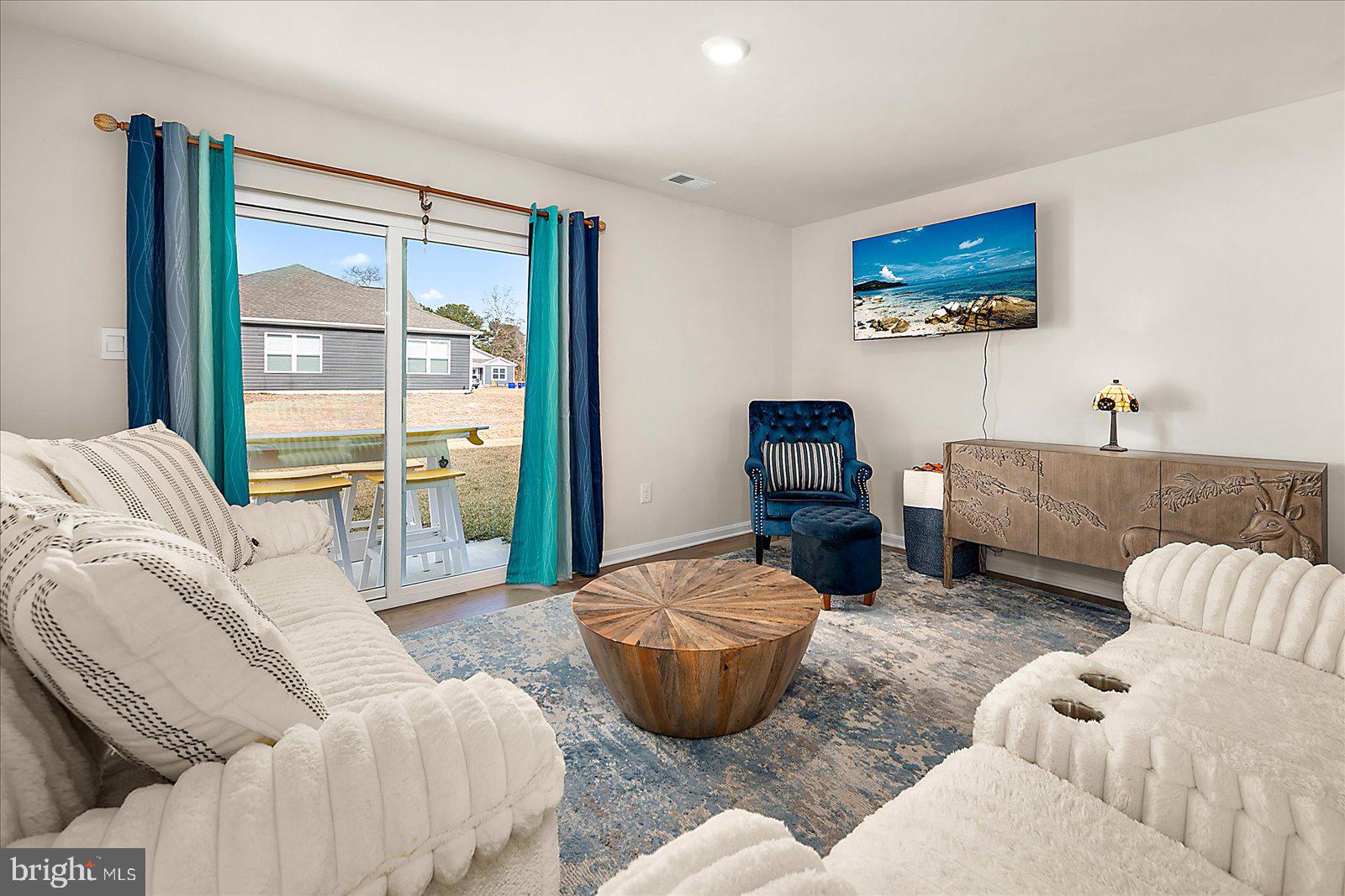 PLOVER POINT - Residential