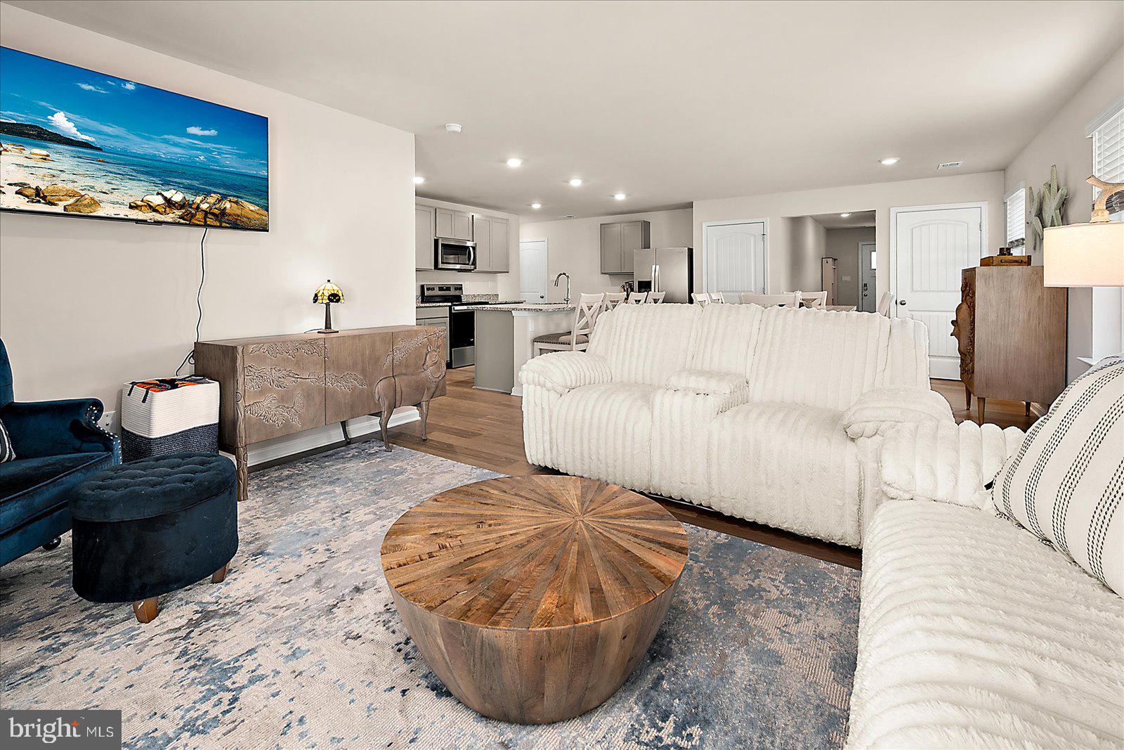 PLOVER POINT - Residential