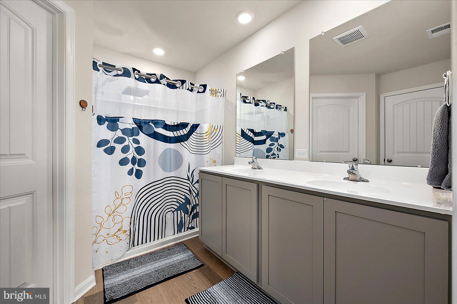 PLOVER POINT - Residential