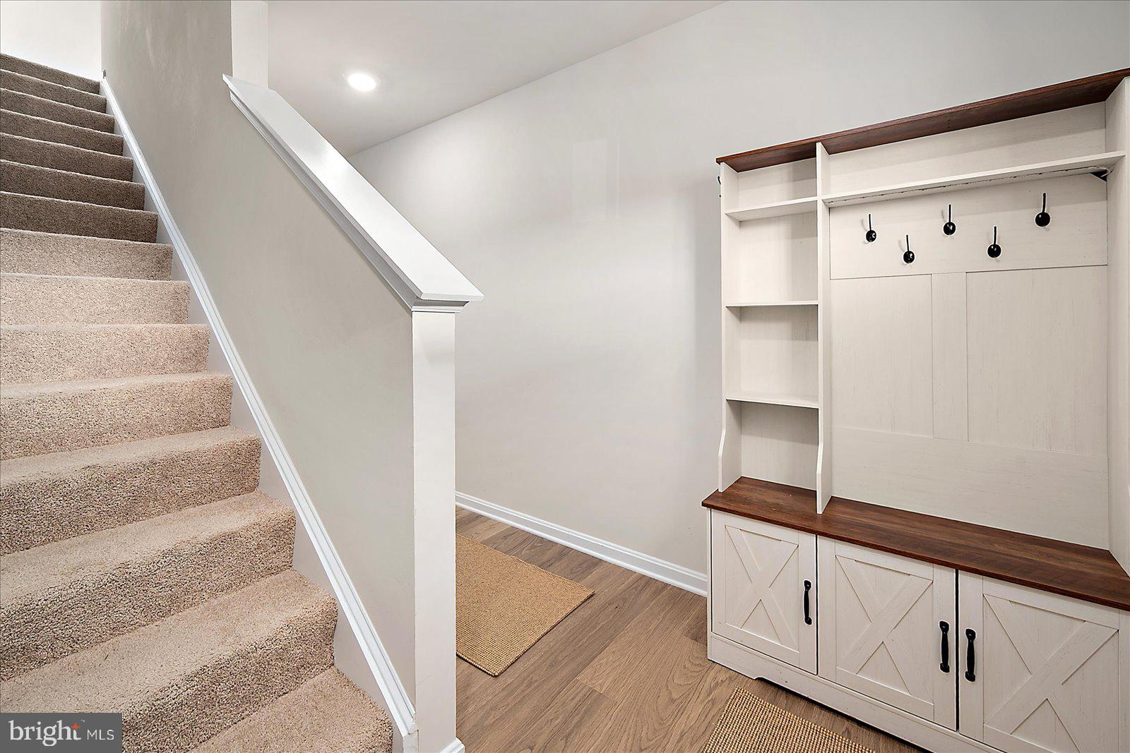 PLOVER POINT - Residential