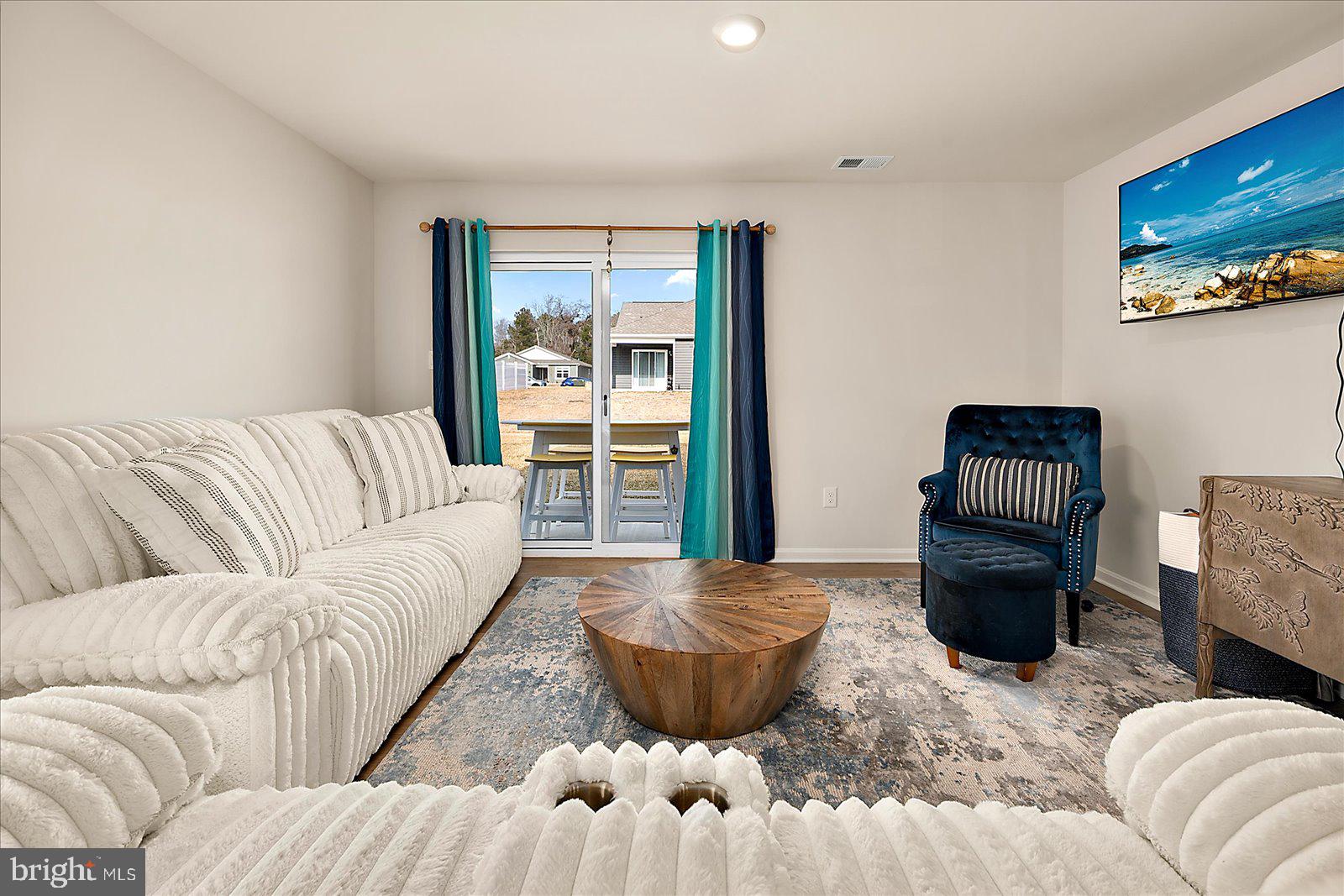 PLOVER POINT - Residential