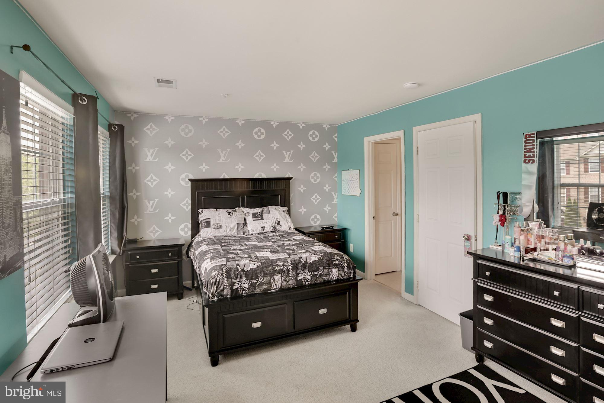 HUNTINGTON - Residential