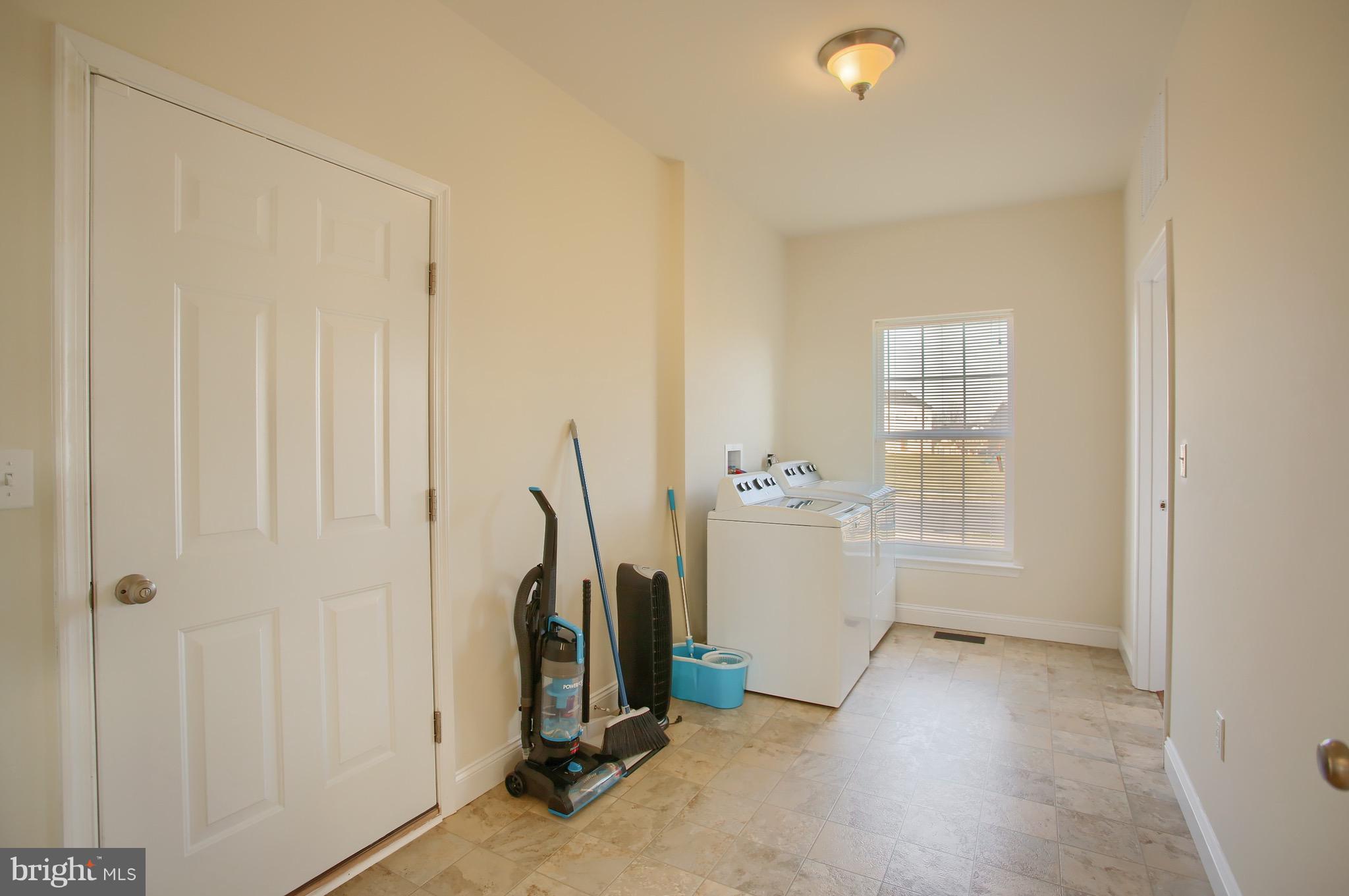 HIGH MEADOW ESTATES - Residential