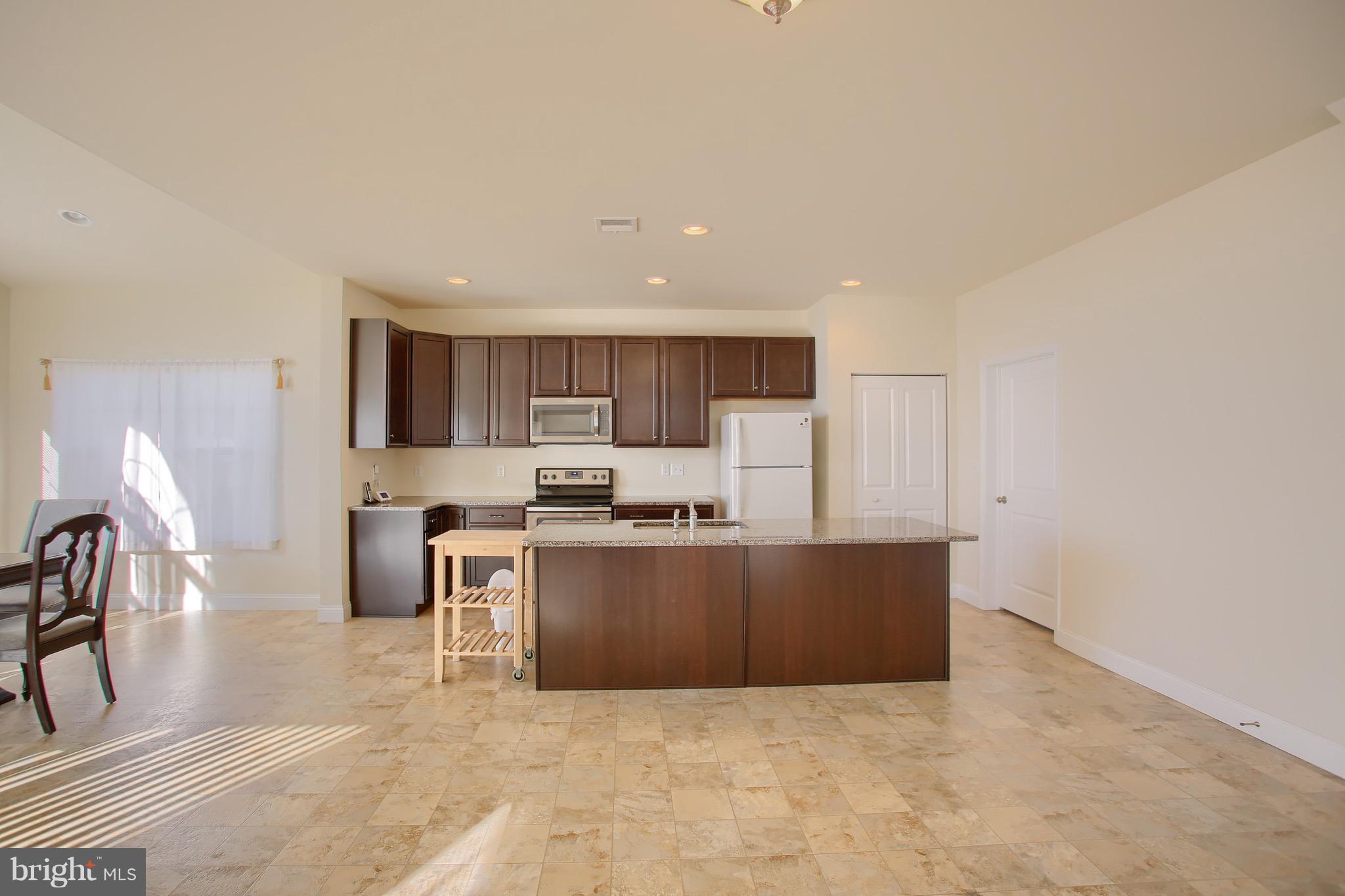 HIGH MEADOW ESTATES - Residential