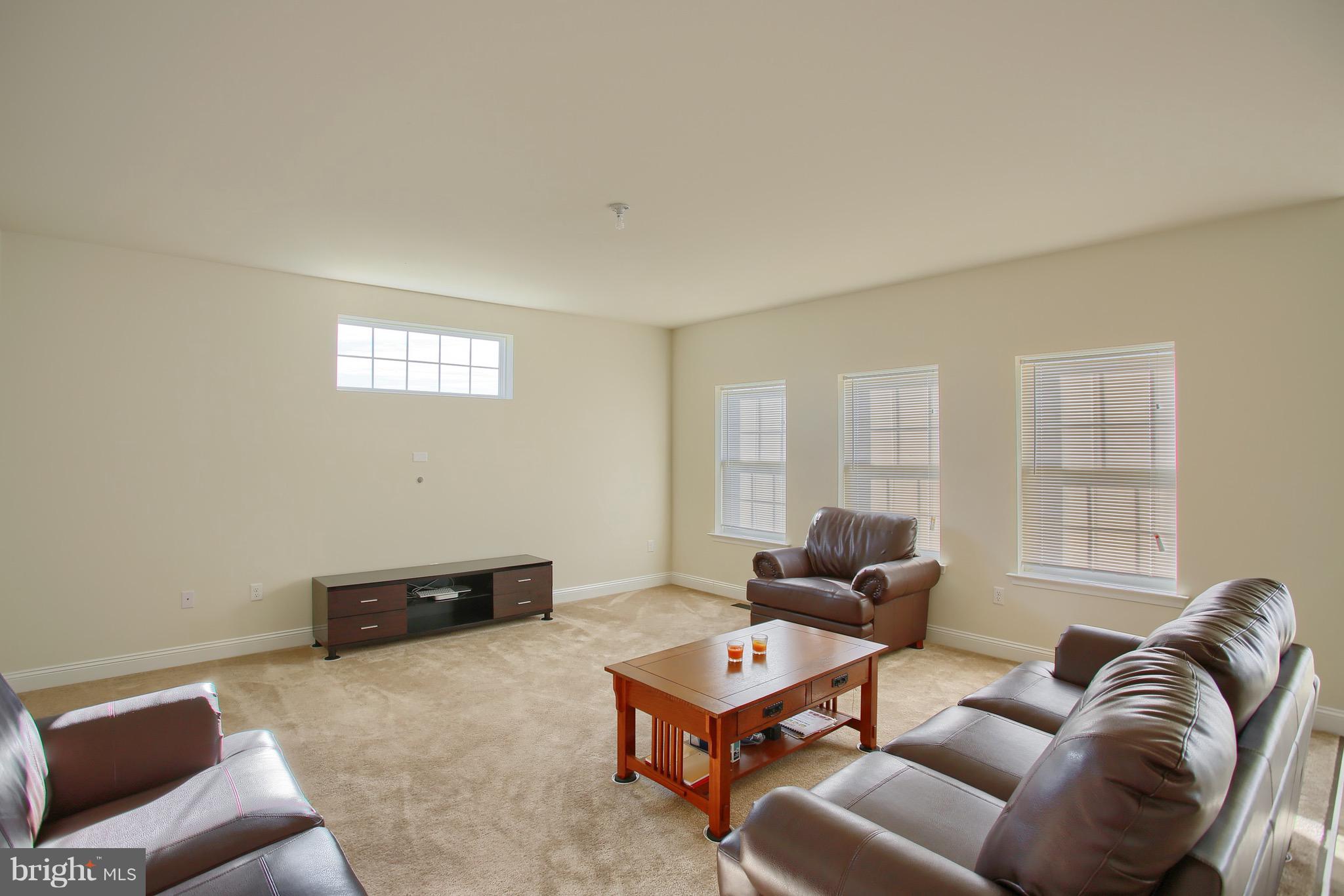 HIGH MEADOW ESTATES - Residential