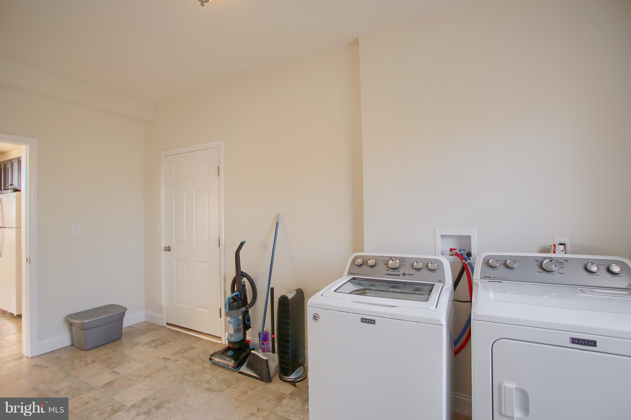 HIGH MEADOW ESTATES - Residential