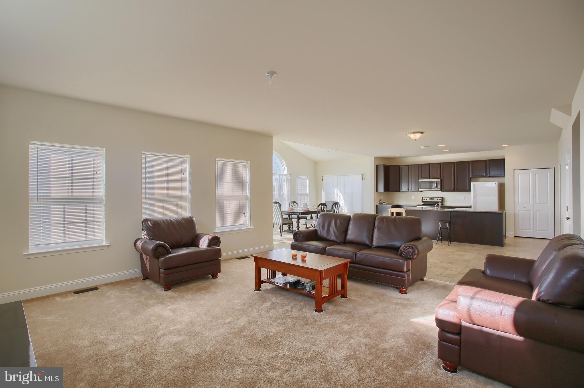 HIGH MEADOW ESTATES - Residential