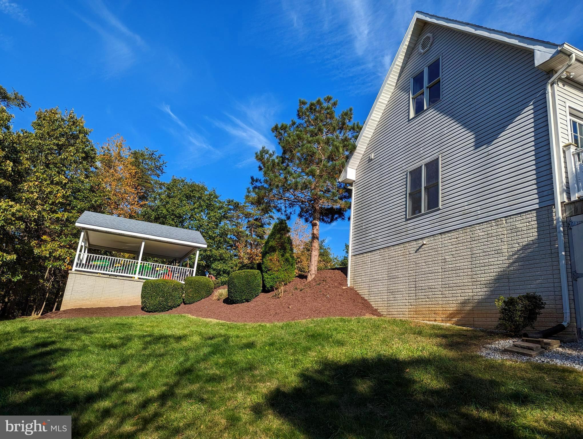 BIRCH CREEK - Residential