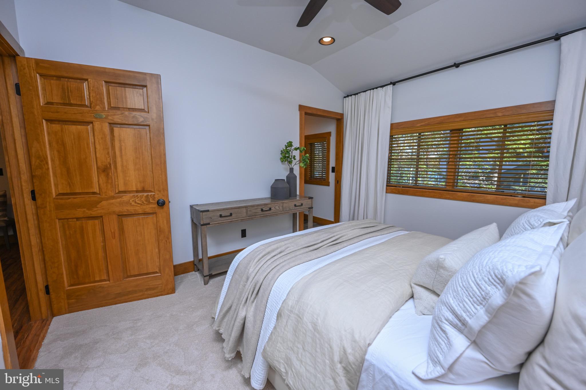 TURKEY NECK ESTATES - Residential